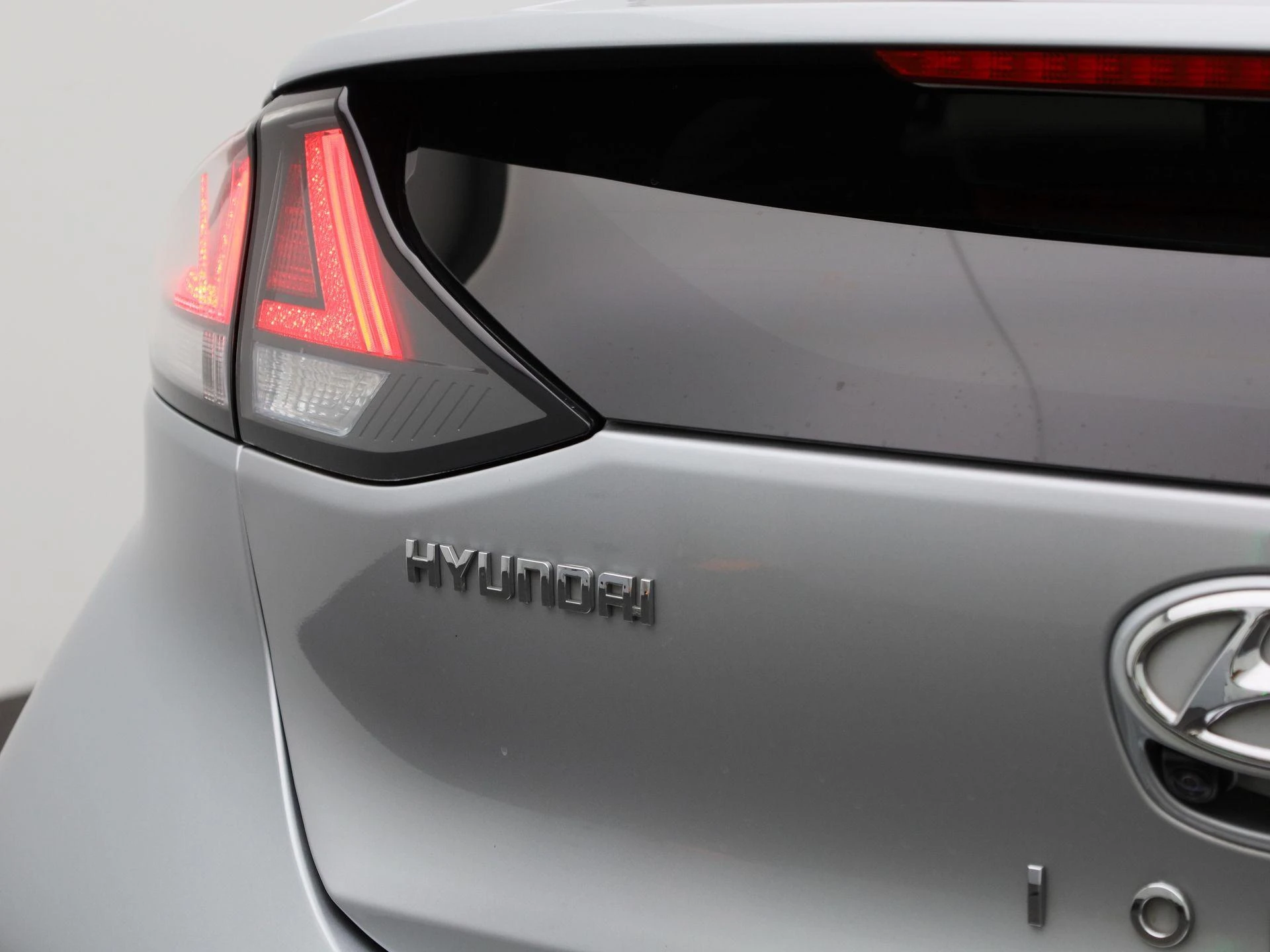 Hyundai-IONIQ-image-39