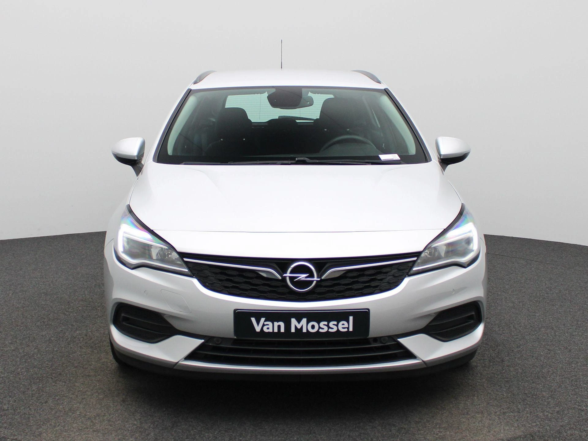 Opel-Astra-image-2