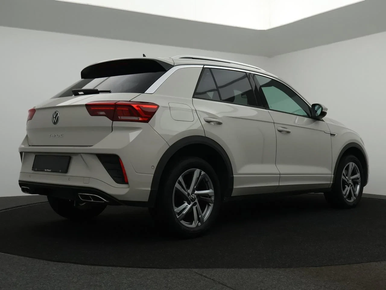 Volkswagen-T-Roc-image-6