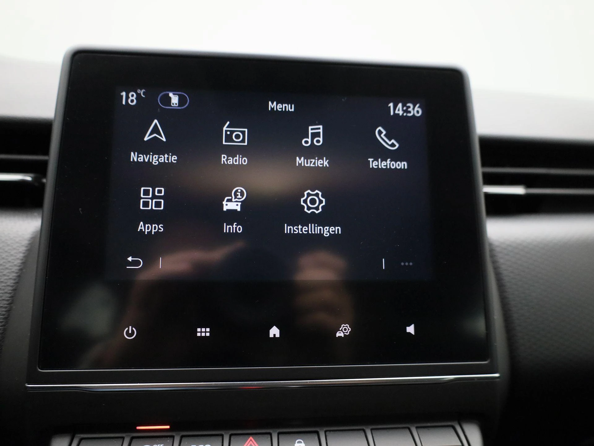 Renault-Clio-image-15