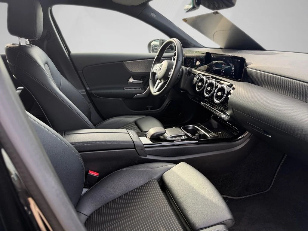 Mercedes-Benz-A-Klasse 250 e-image-15