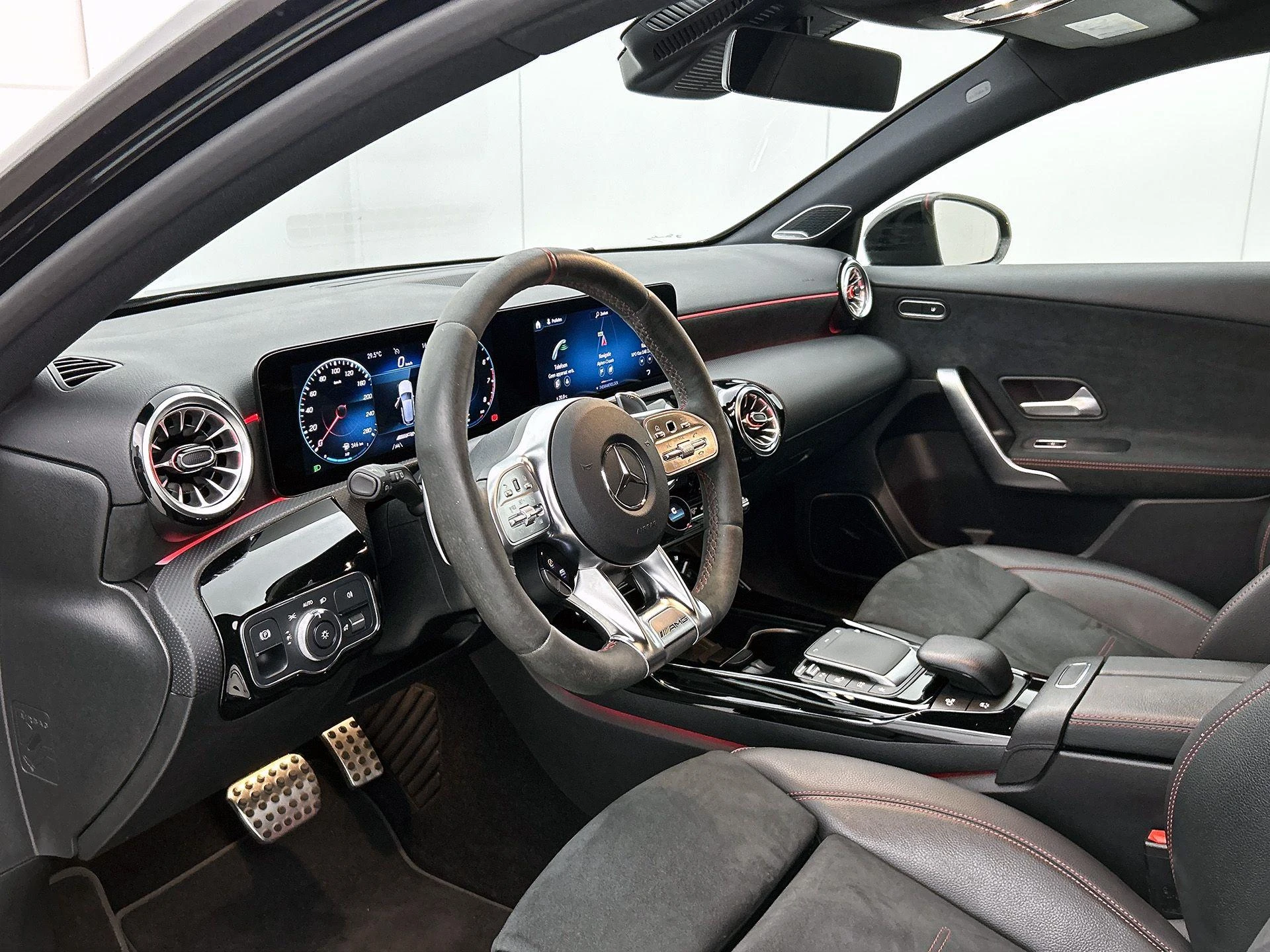 Mercedes-Benz A-Klasse AMG 35 4MATIC Premium Plus