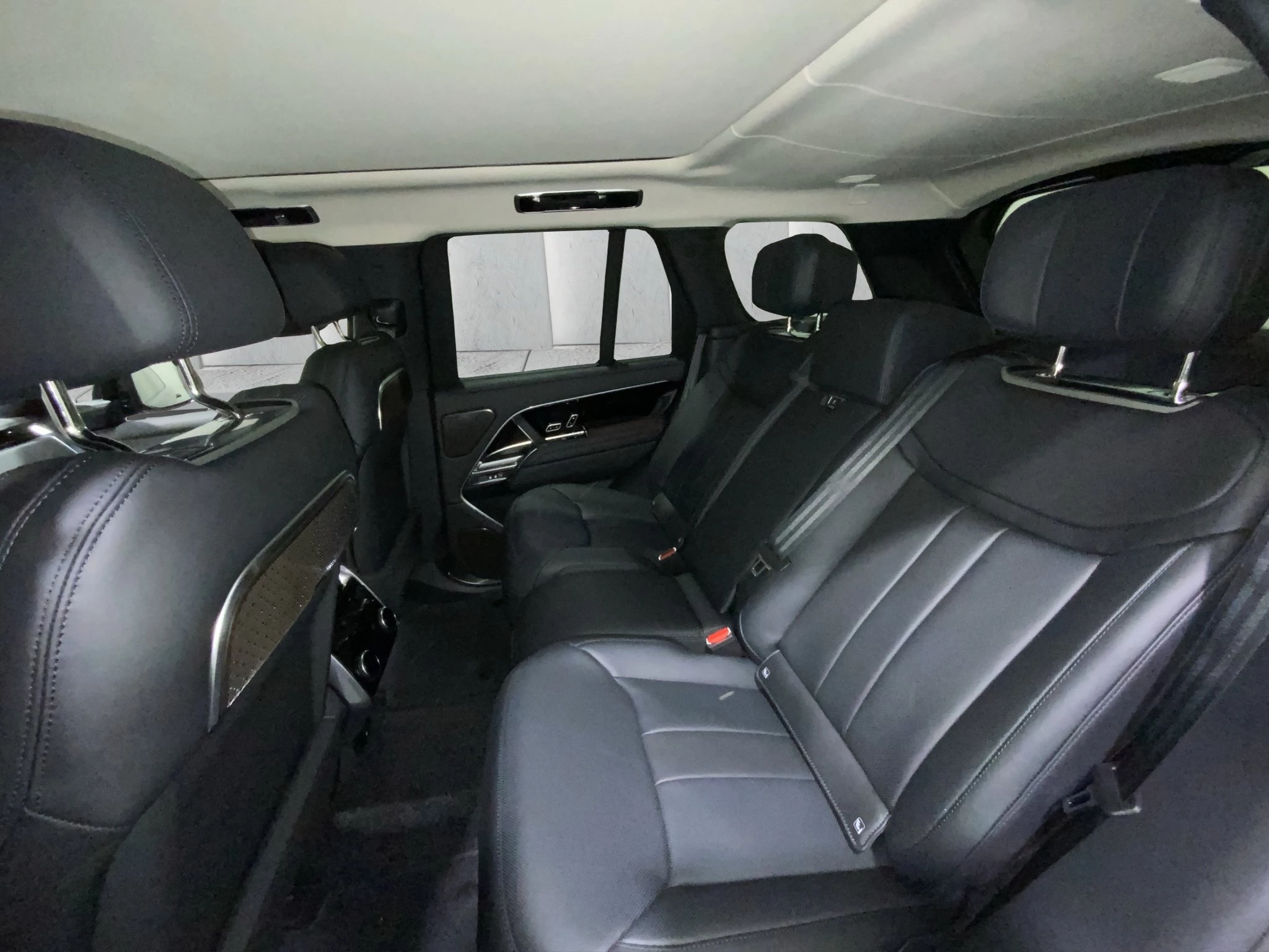 Land Rover-Range Rover-image-7
