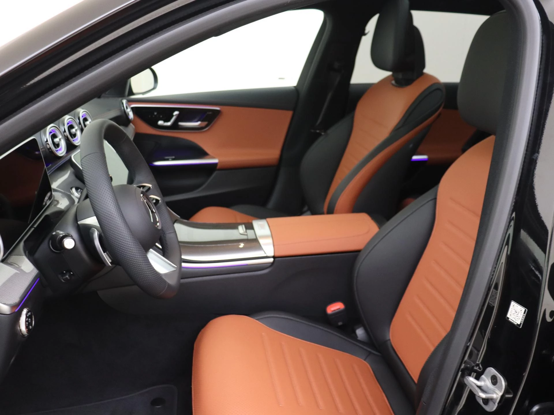 Mercedes-Benz-C-Klasse-image-10