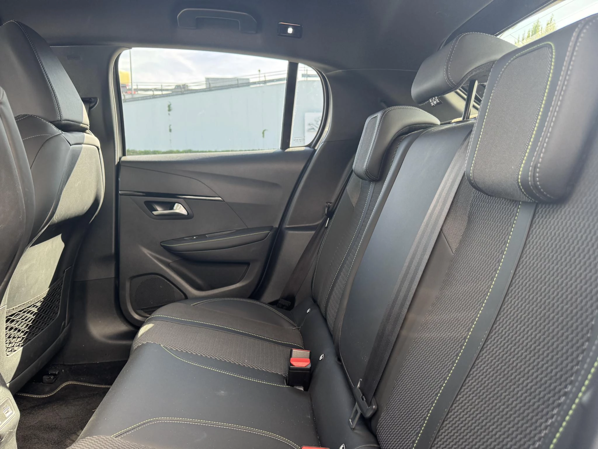 Peugeot-208-image-24