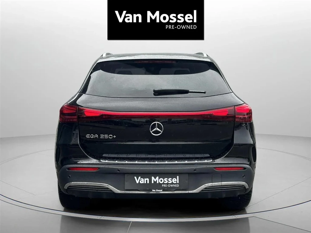 Mercedes-Benz-EQA-image-5