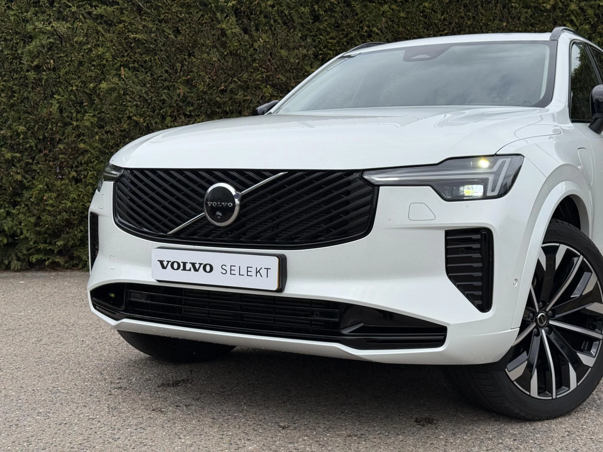 Volvo XC90 T8 Plug-in hybrid AWD Ultra Dark