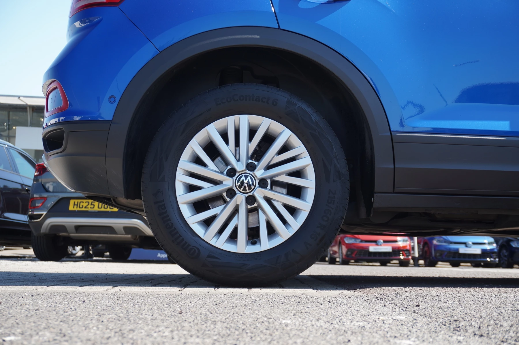 Volkswagen-T-Roc-image-20