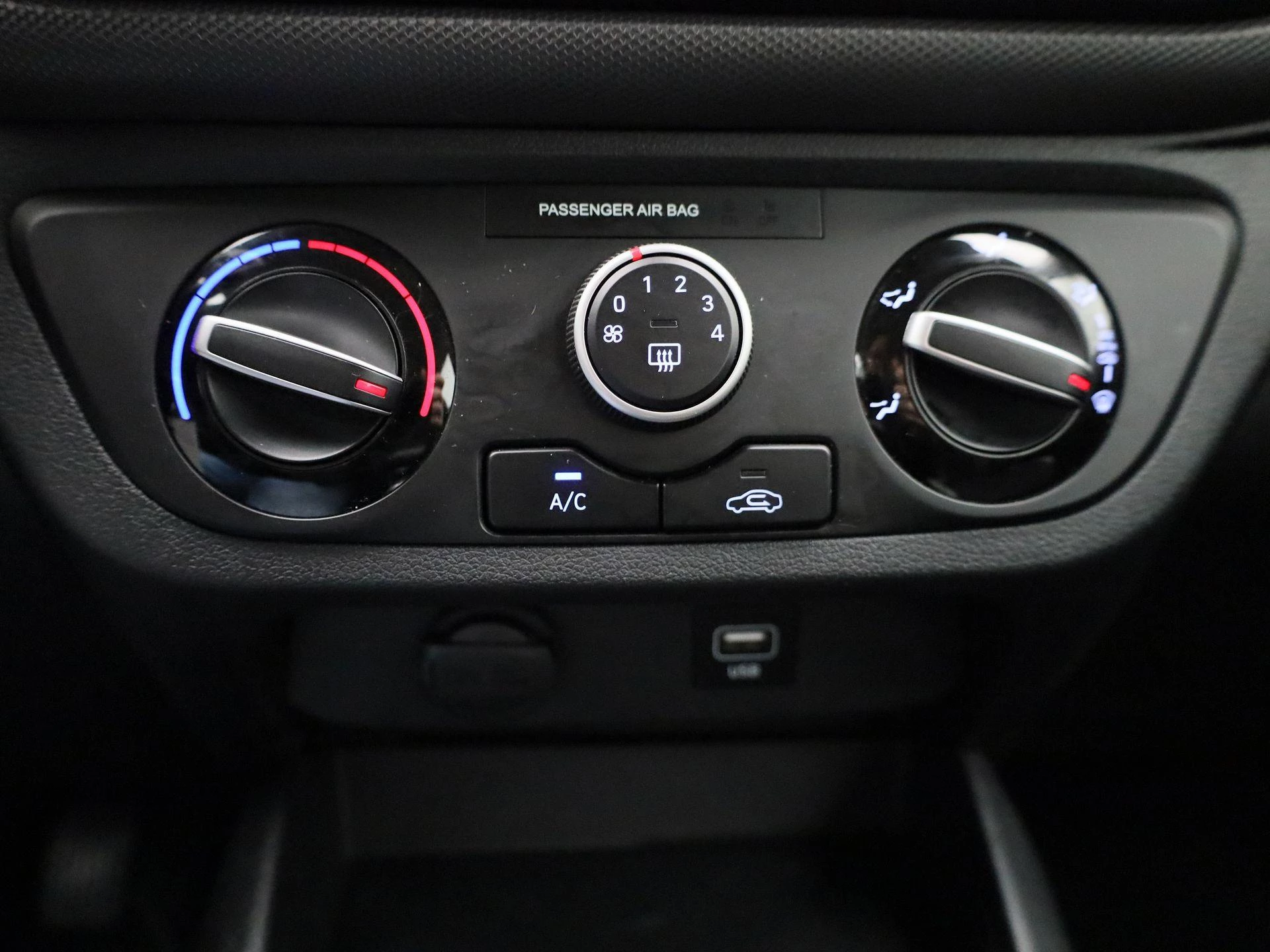 Hyundai-i10-image-19