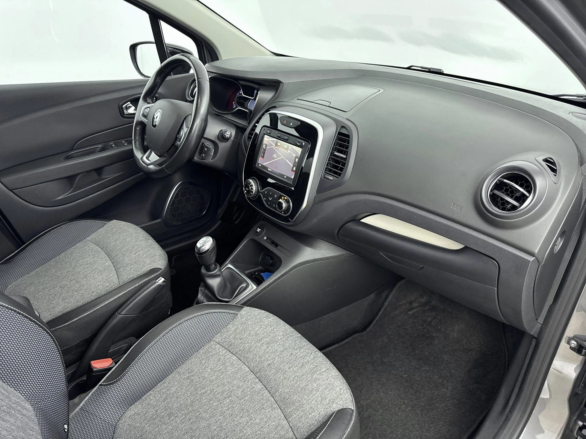 Renault-Captur-image-17