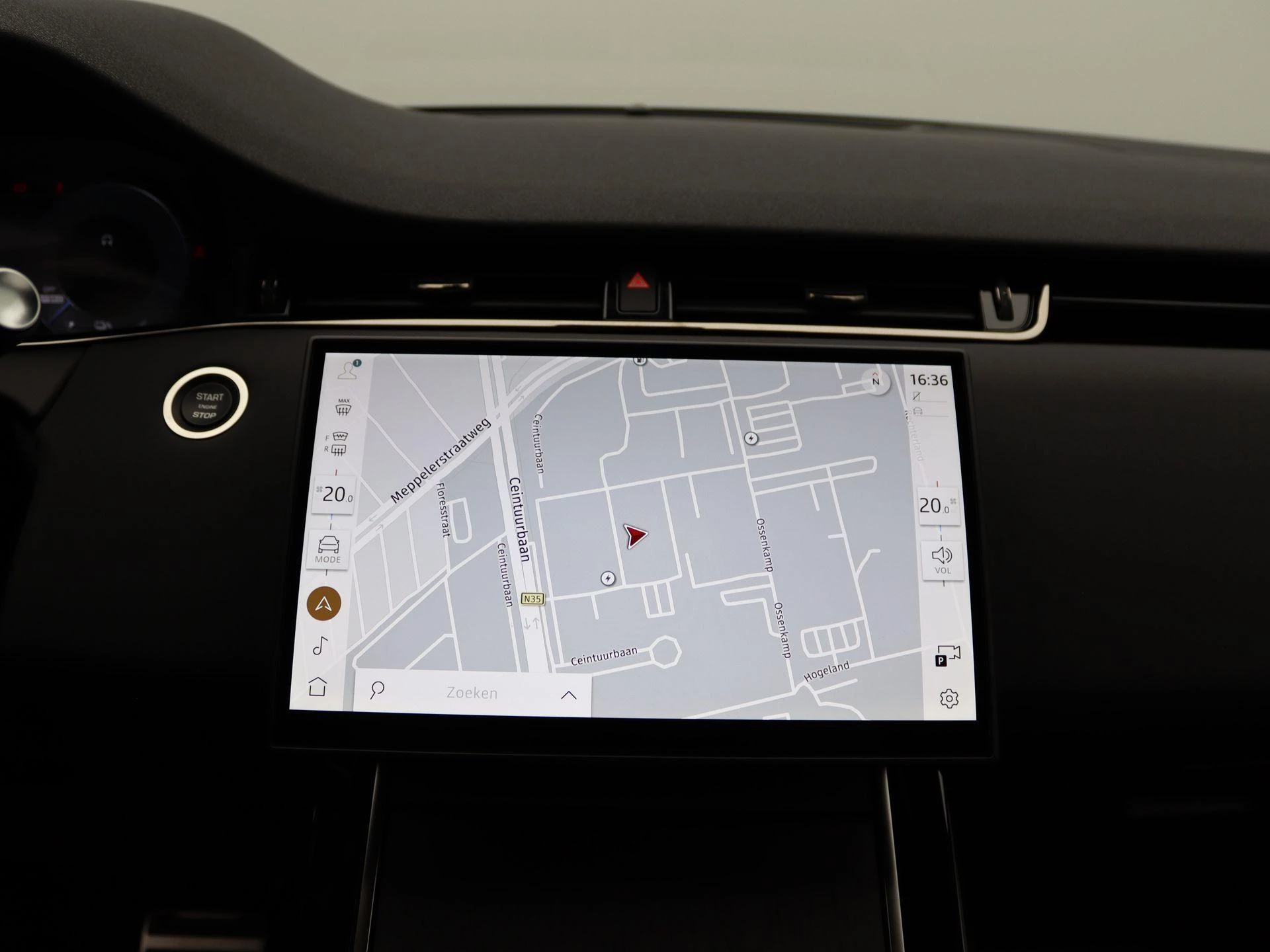 Land Rover-Range Rover Evoque-image-8