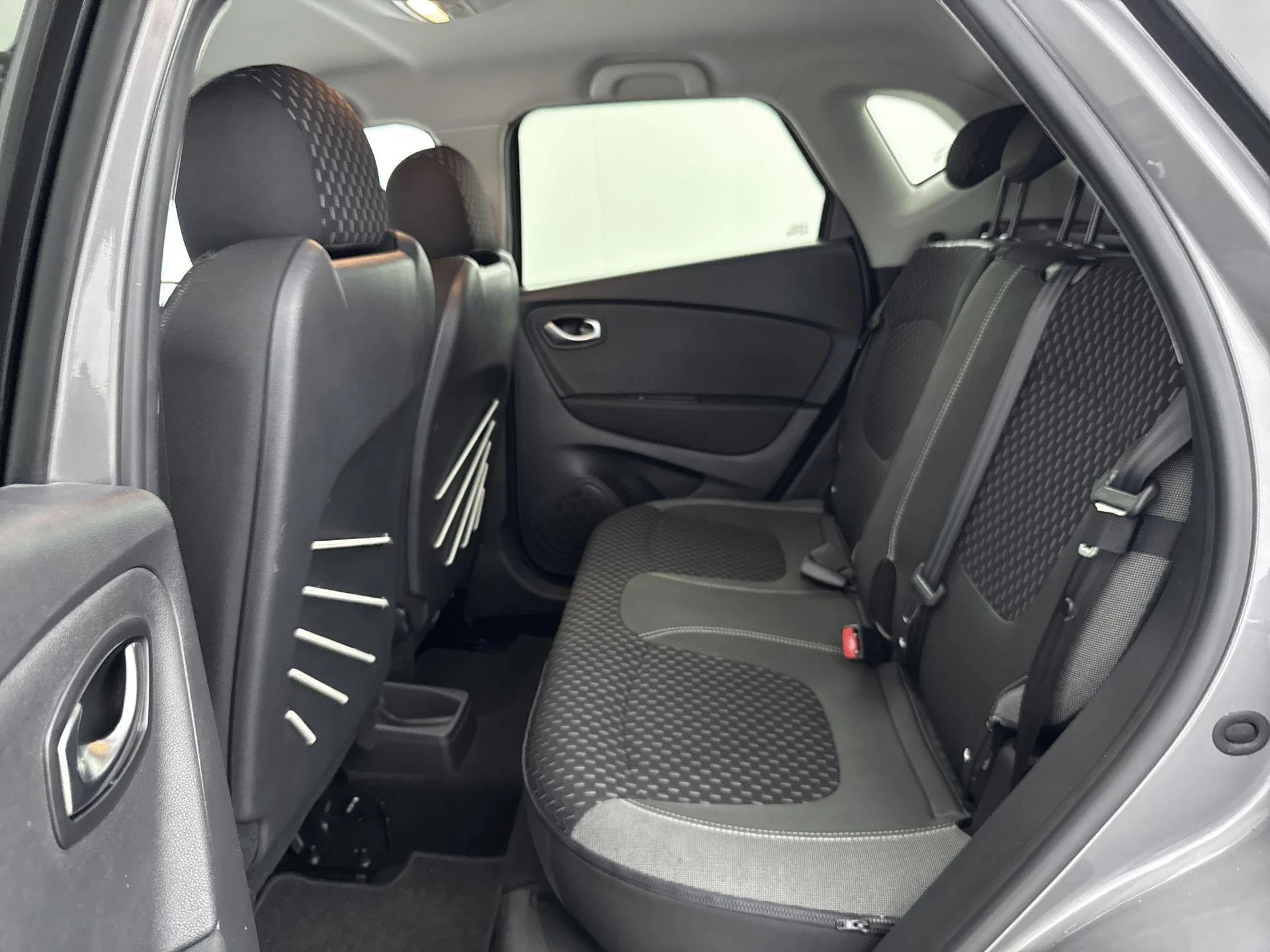 Renault-Captur-image-25