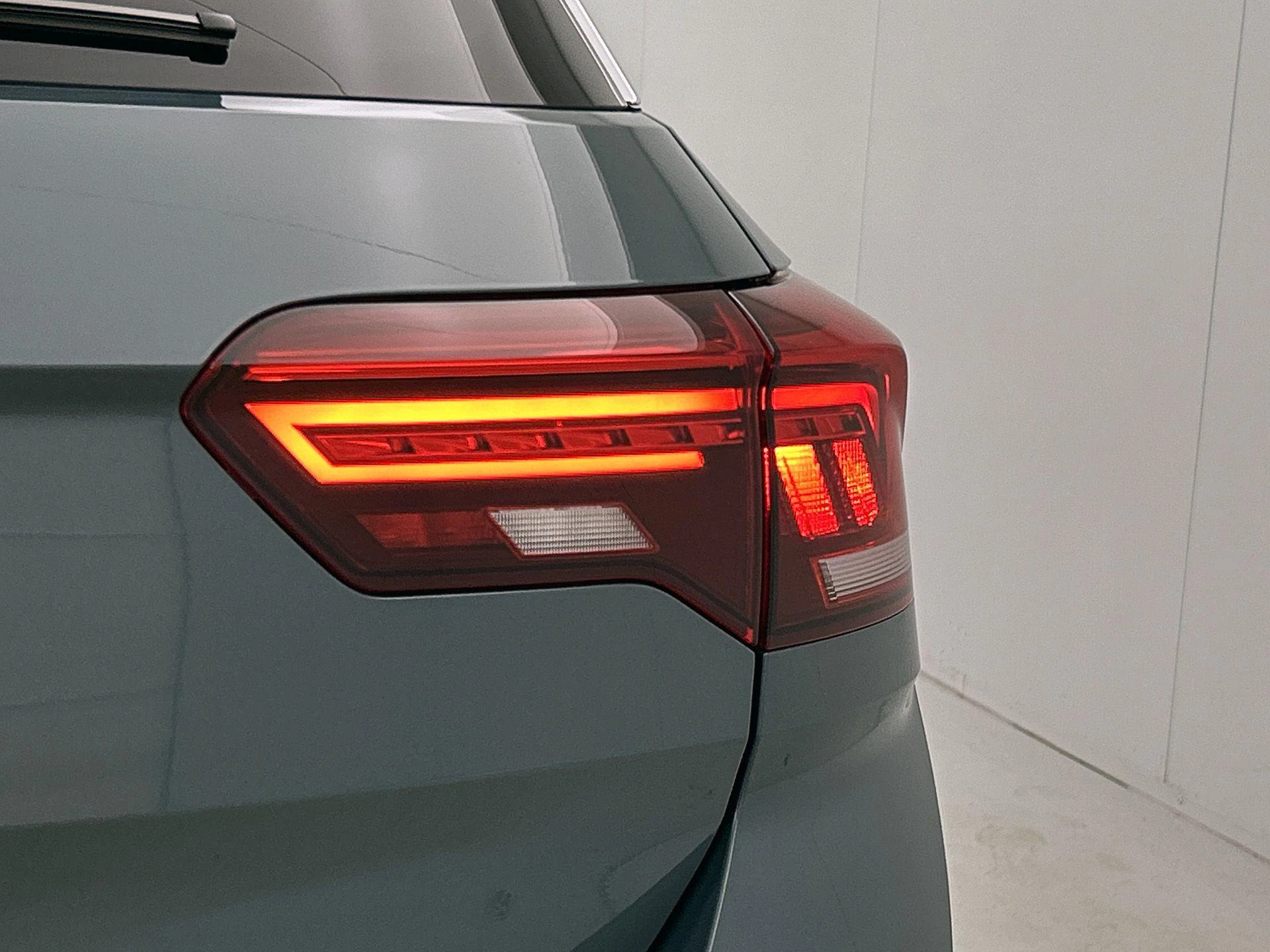 Volkswagen-T-Roc-image-13