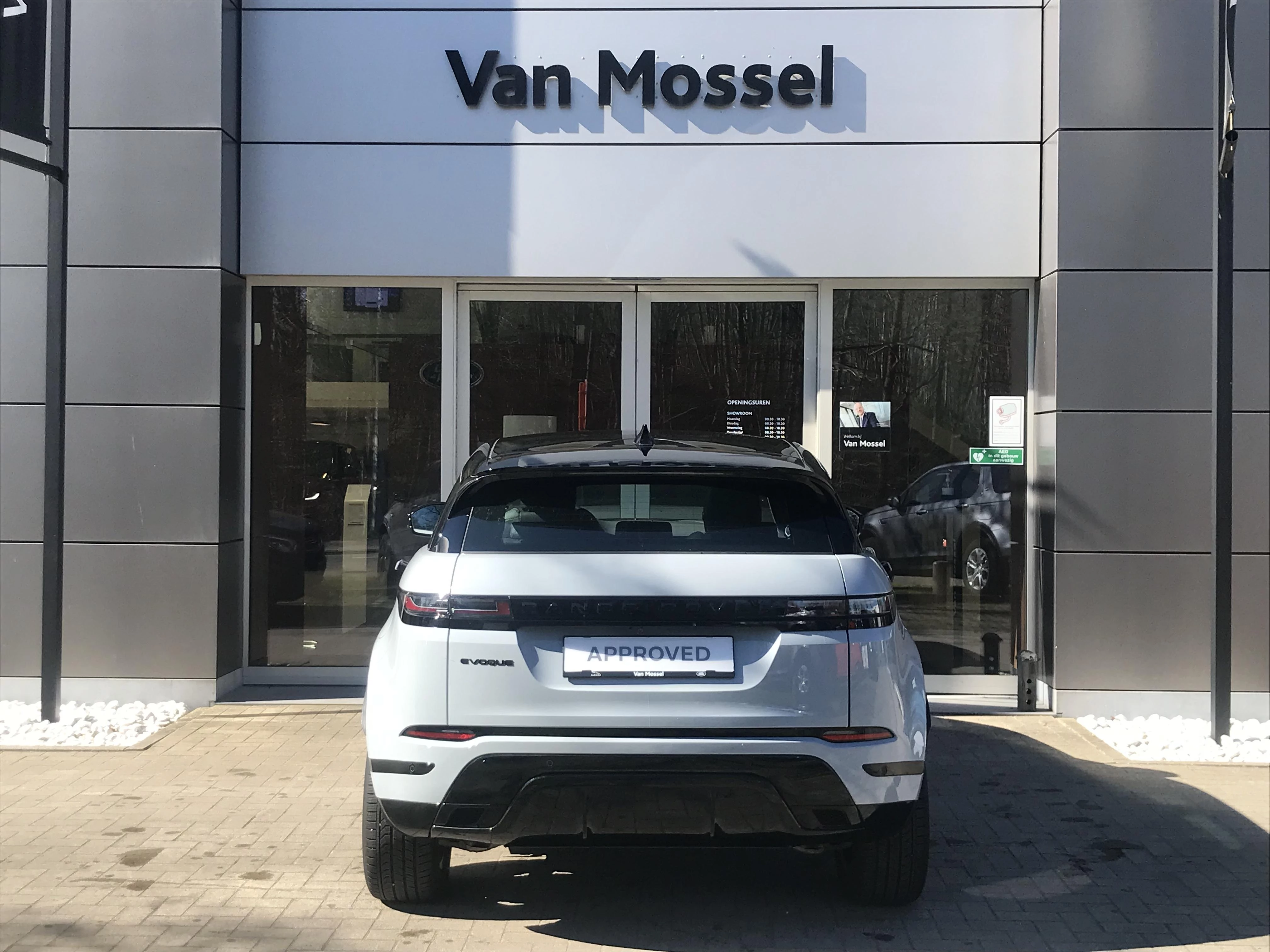 Land Rover-Range Rover Evoque-image-6