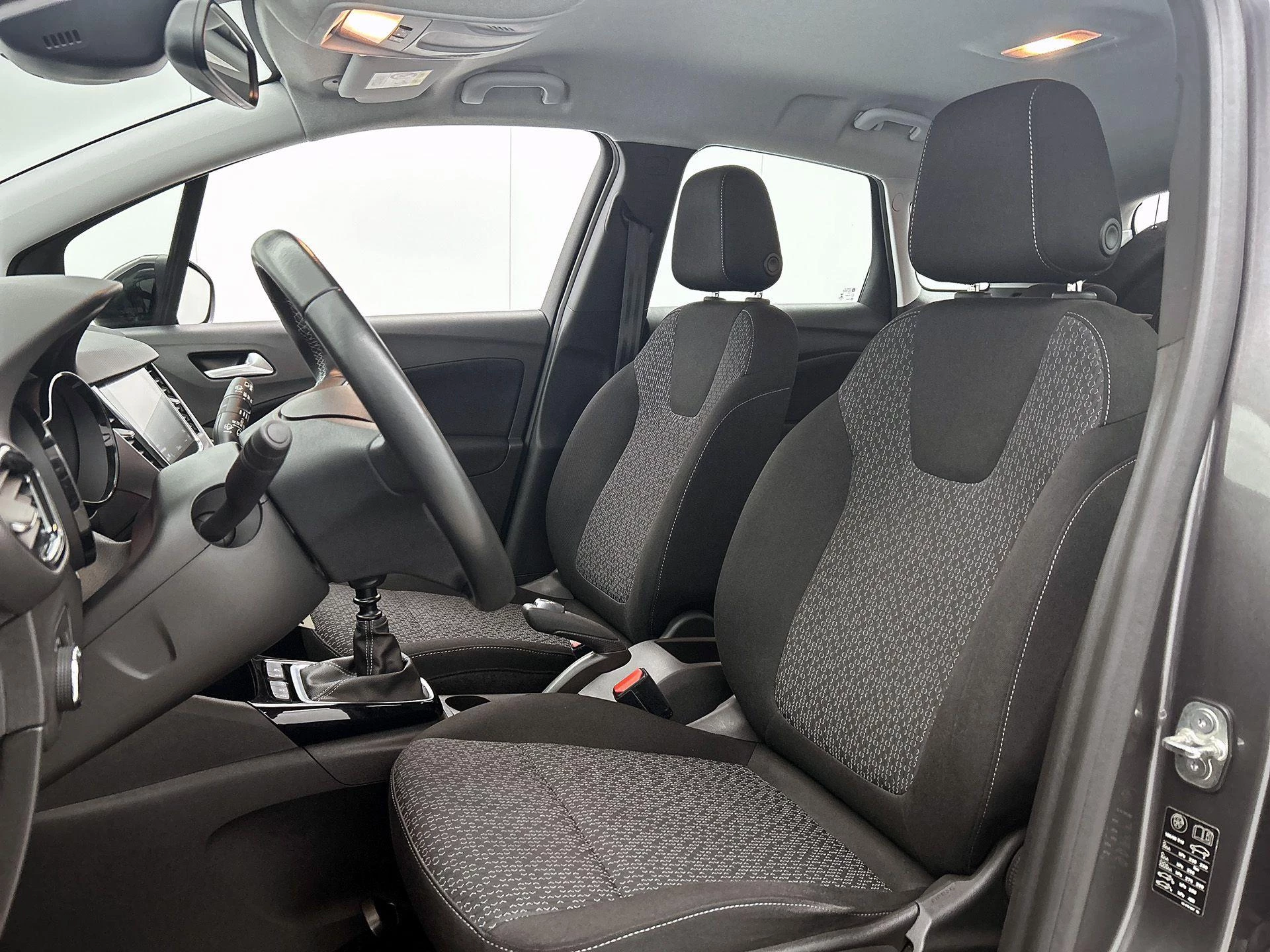 Opel-Crossland-image-33