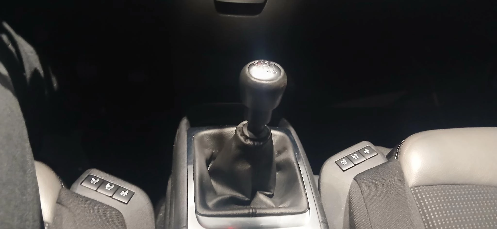 Citroën-Grand C4 Picasso-image-19