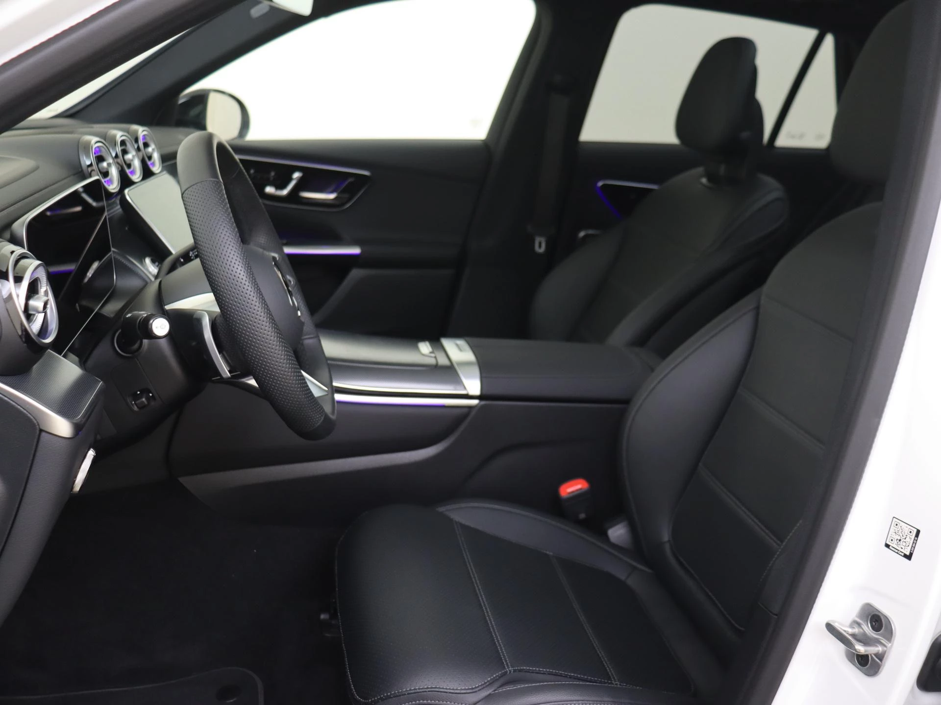 Mercedes-Benz-GLC-image-2