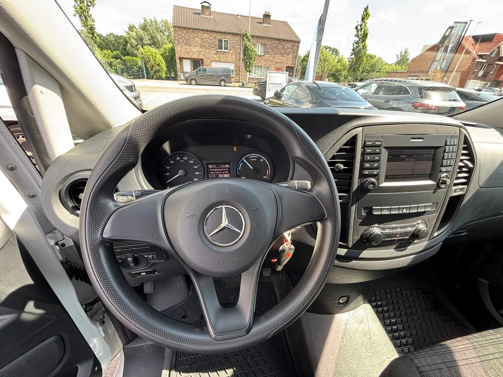 Mercedes-Benz eVito L2