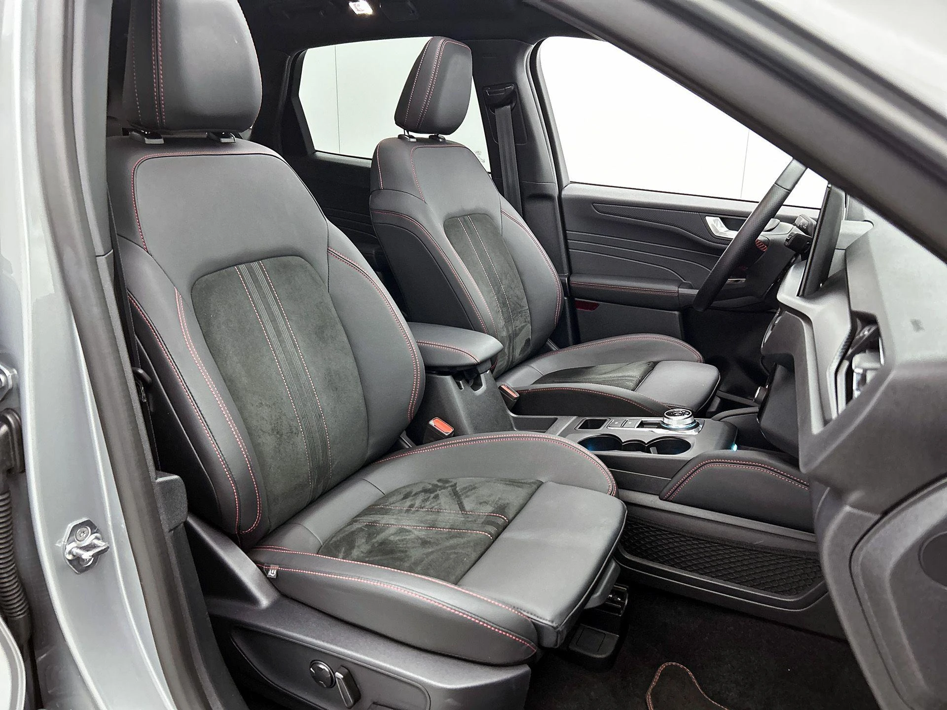 Ford-Kuga-image-44