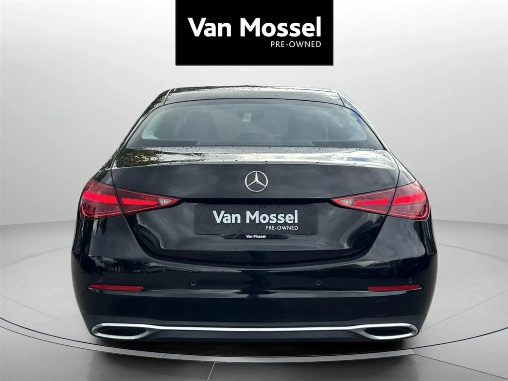 Mercedes-Benz-C-Klasse-image-5