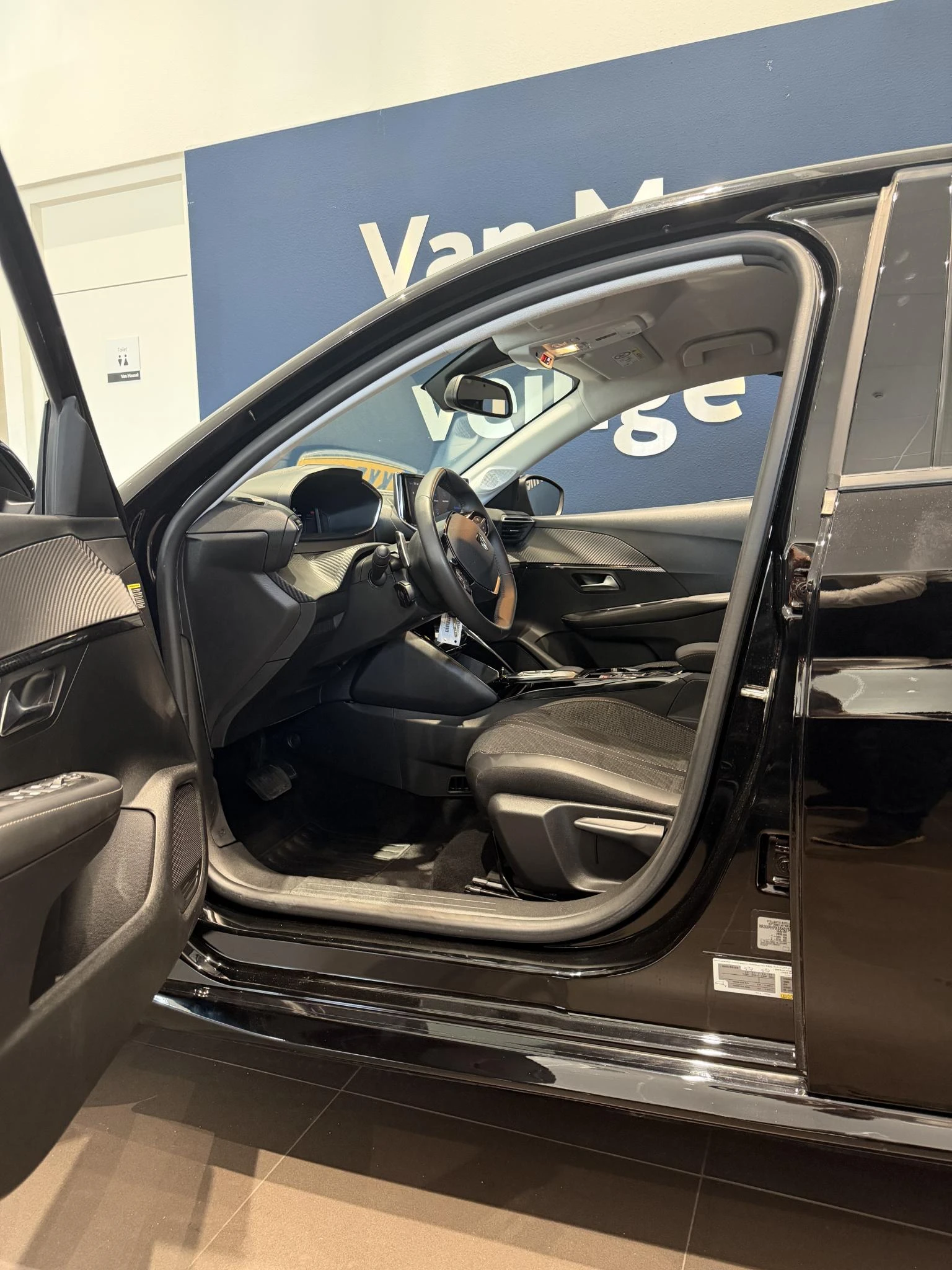 Peugeot-208-image-10
