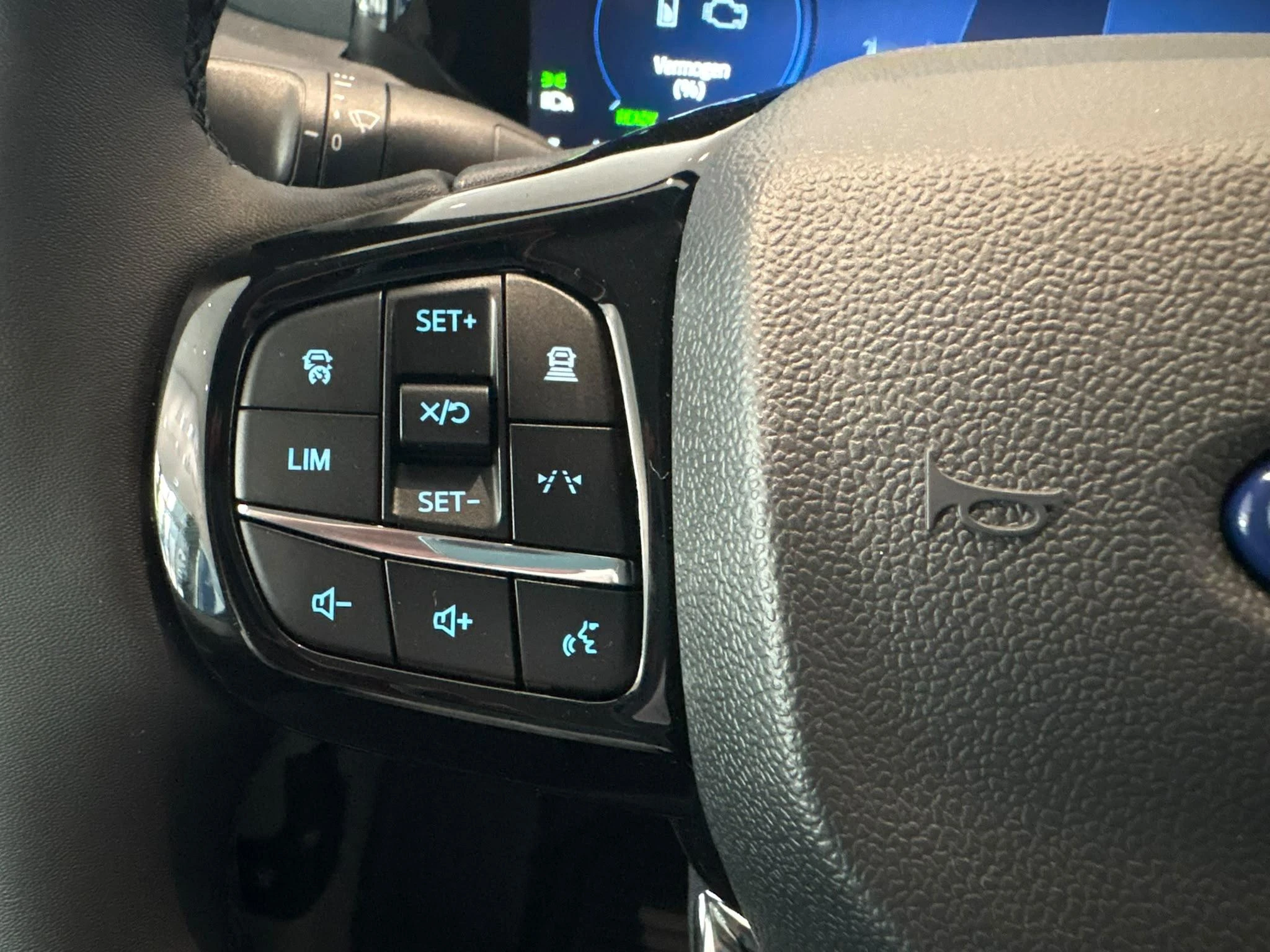 Ford-Transit Custom-image-16