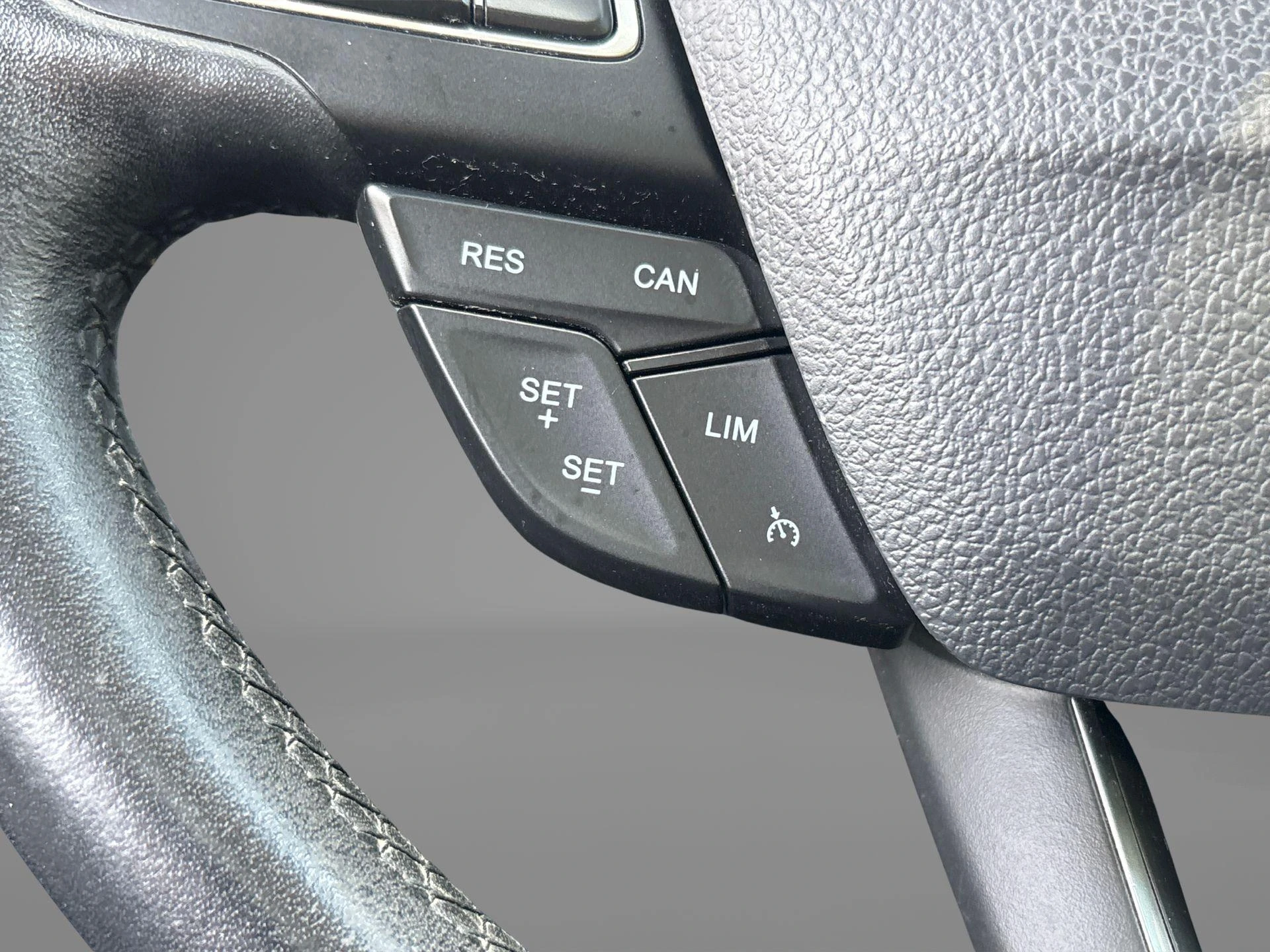 Ford-Kuga-image-5