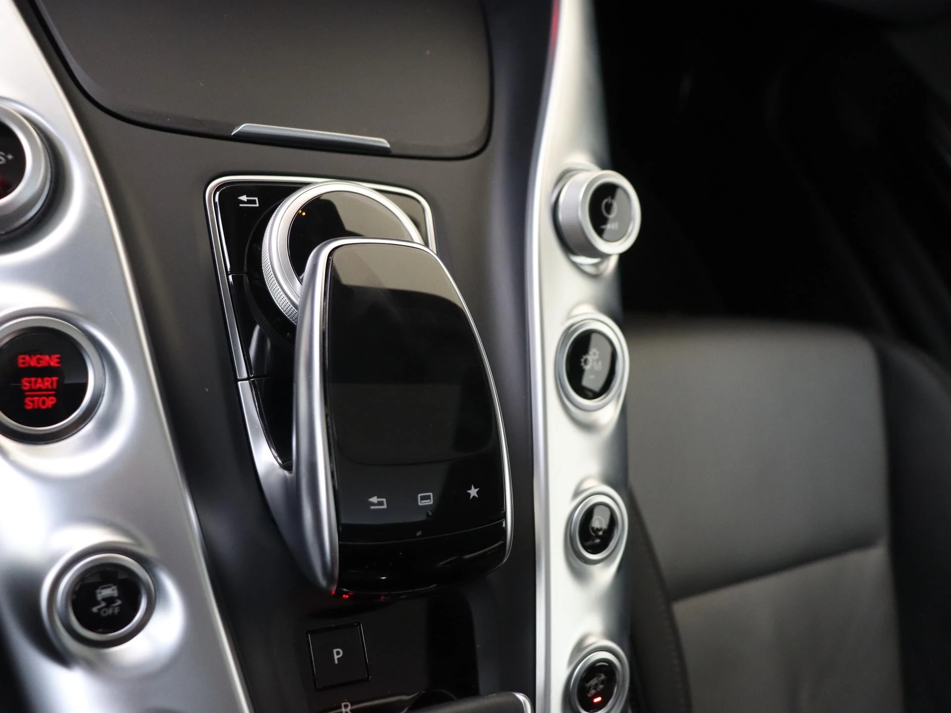 Mercedes-AMG-GT-image-30