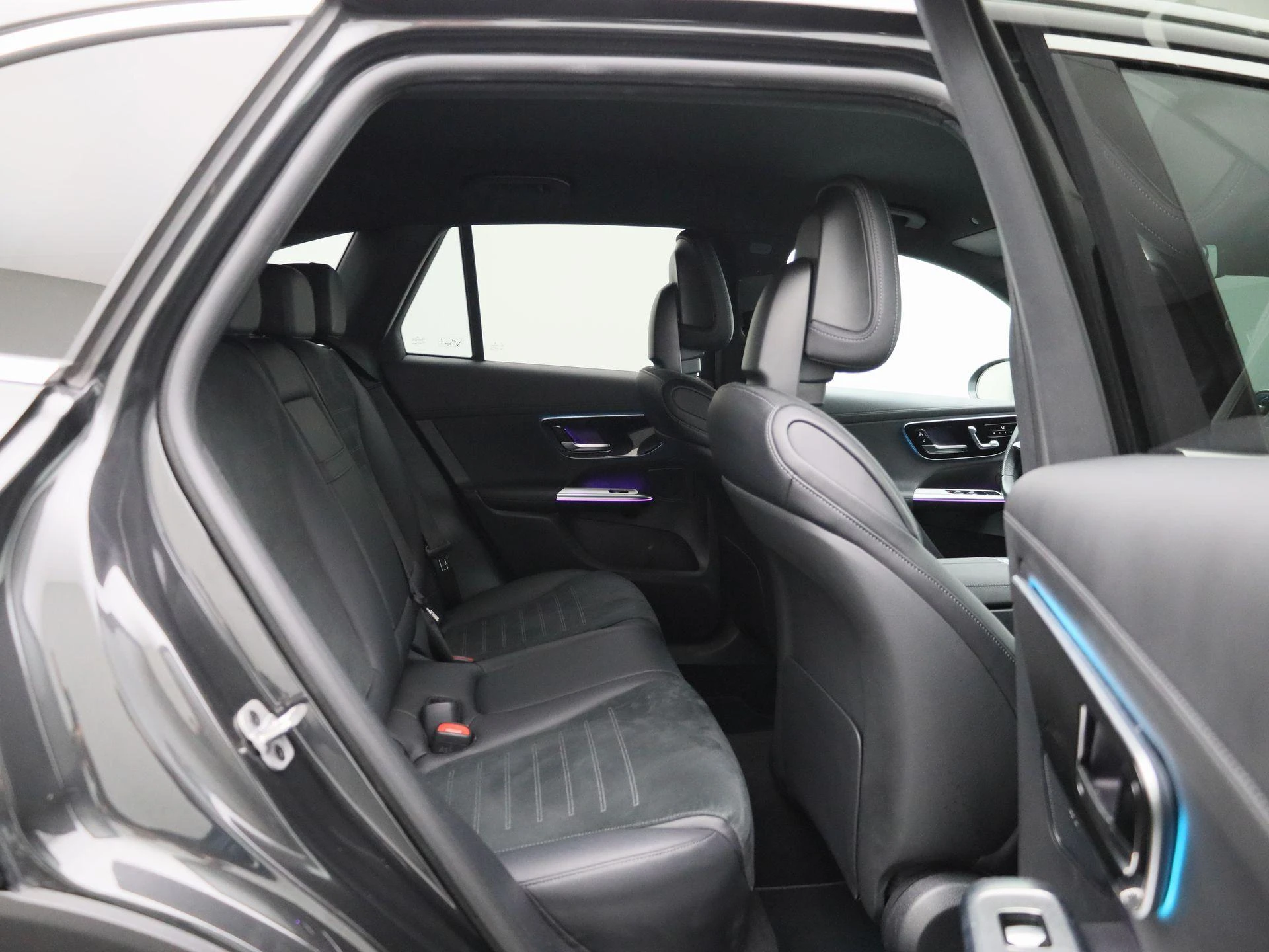 Mercedes-Benz-GLC-image-44