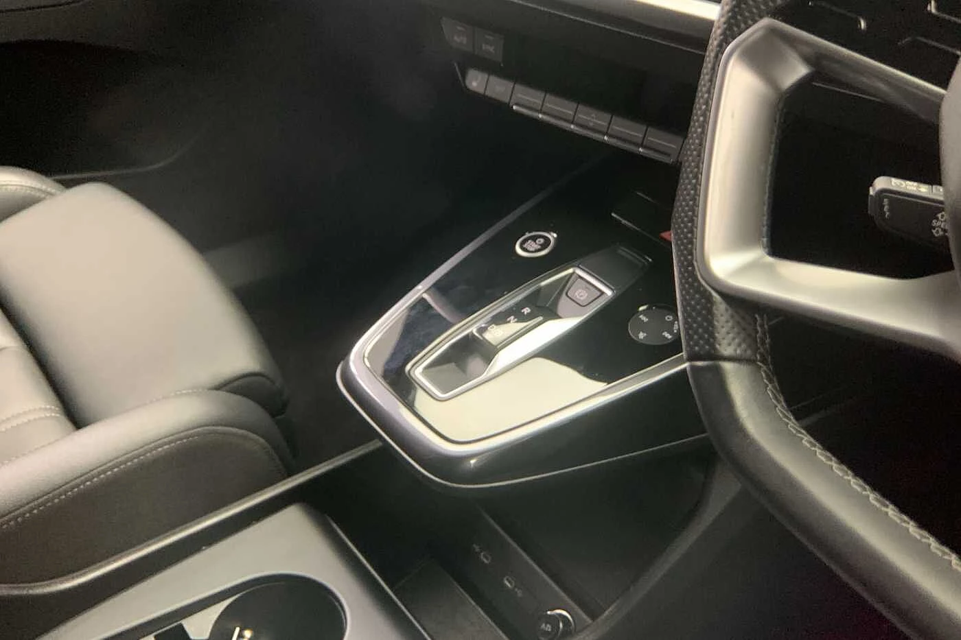 Audi-Q4 e-tron-image-7