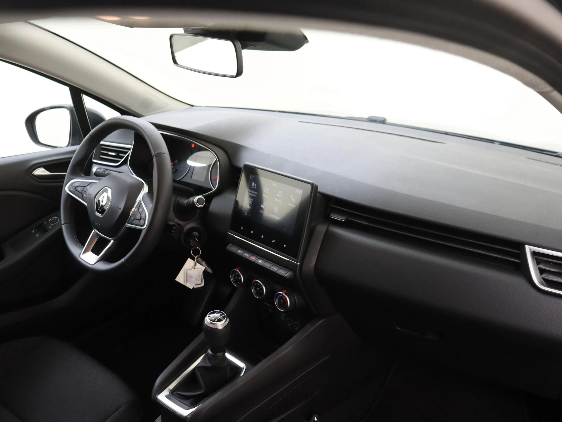 Renault-Clio-image-11