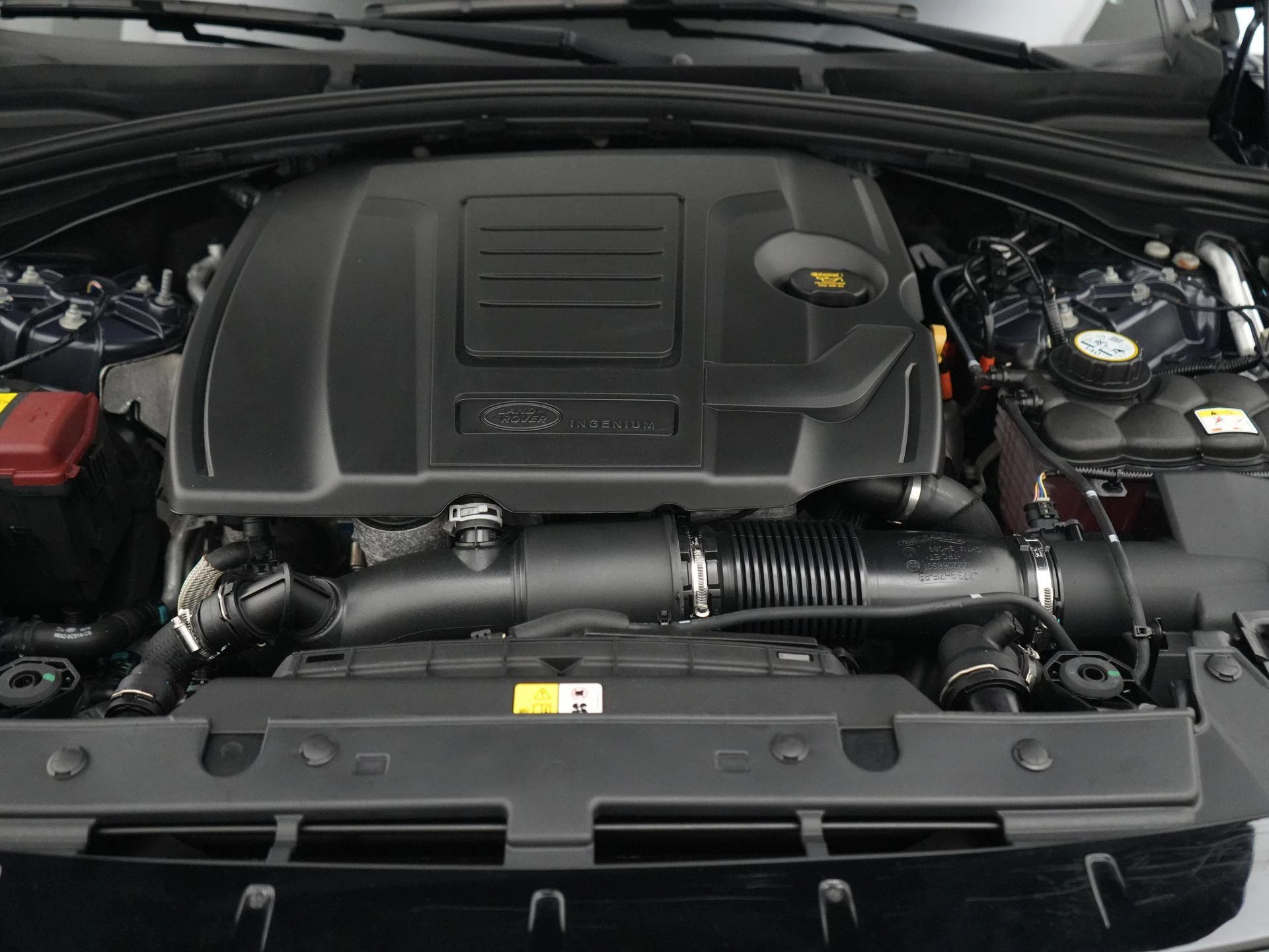 Land Rover-Range Rover Velar-image-47