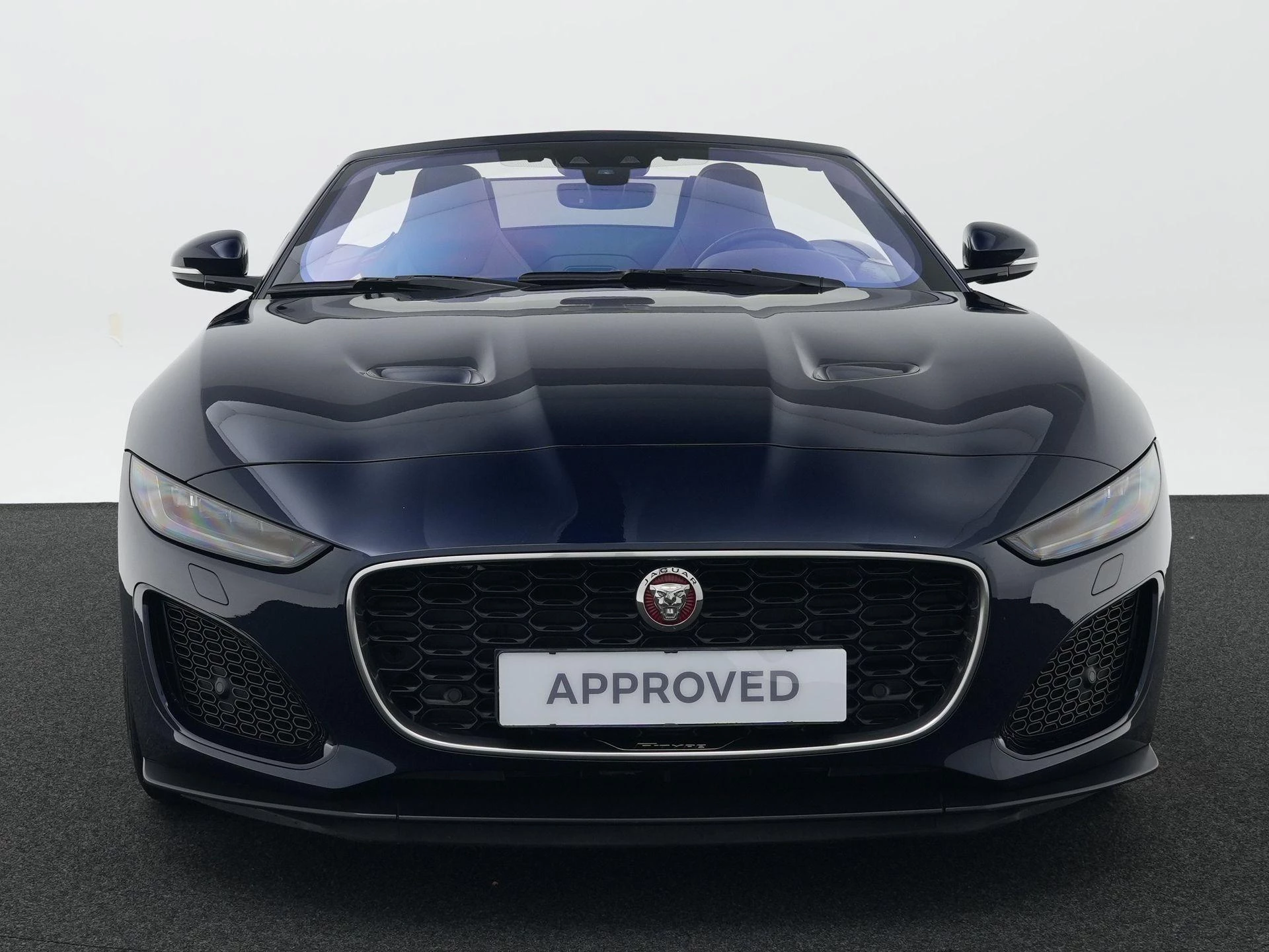Jaguar F-TYPE P300 RWD First Edition