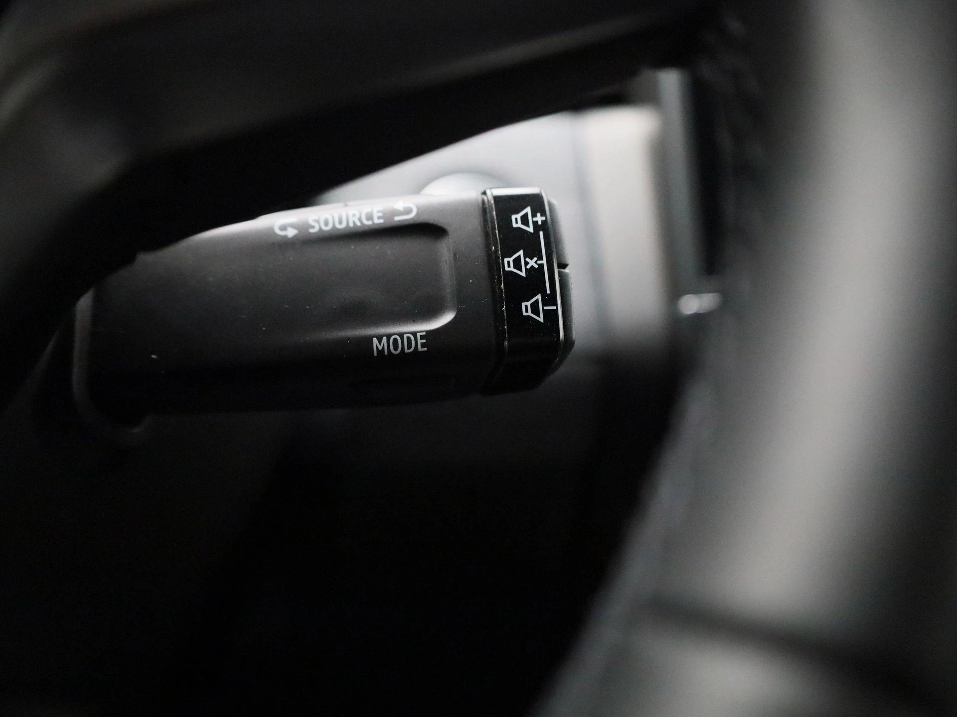 Renault-Clio-image-17