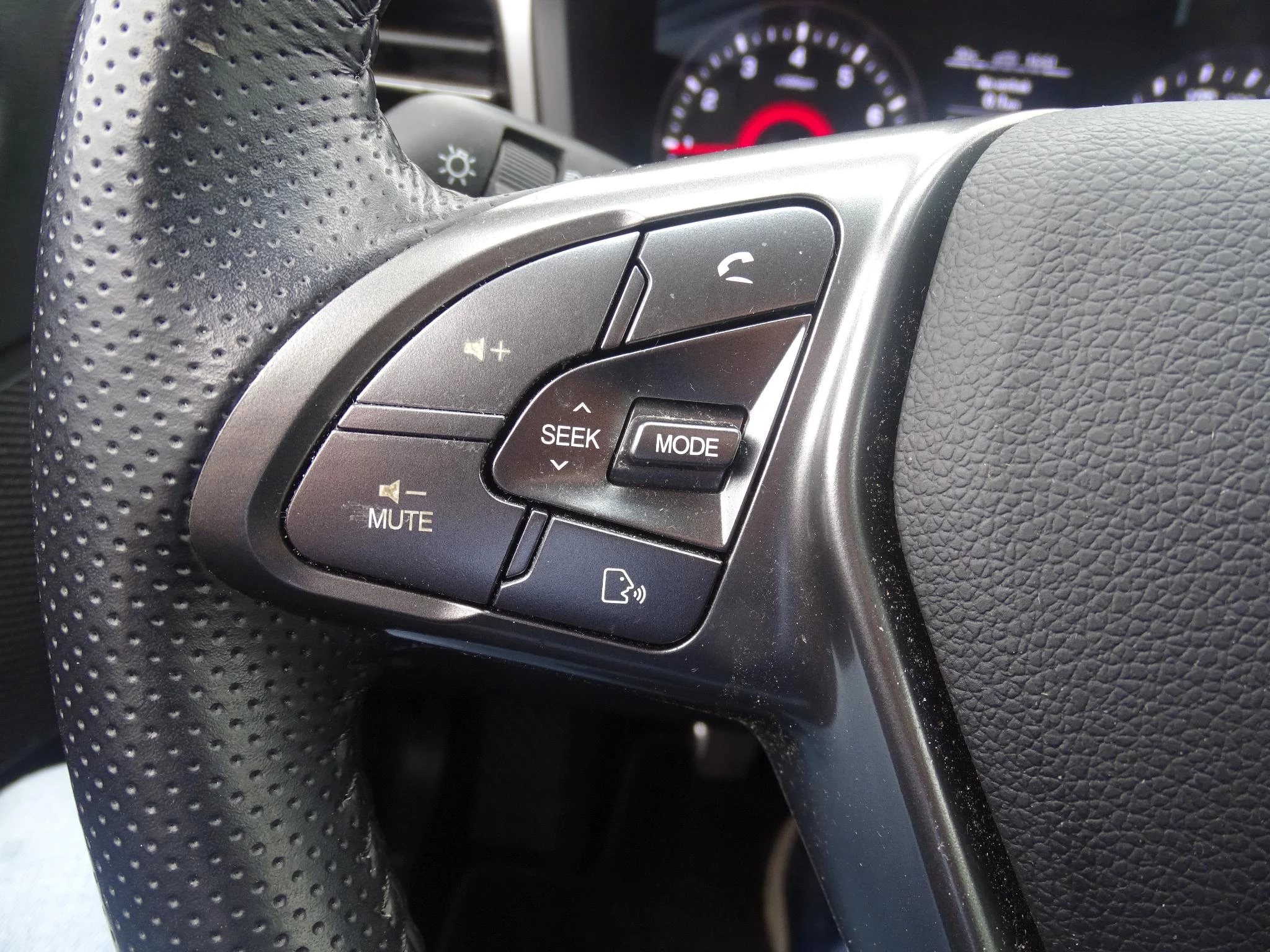 SsangYong Tivoli 1.2 2WD Ruby