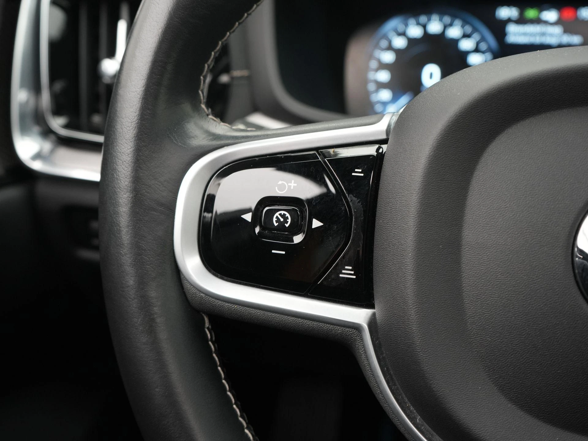 Volvo-V60-image-30