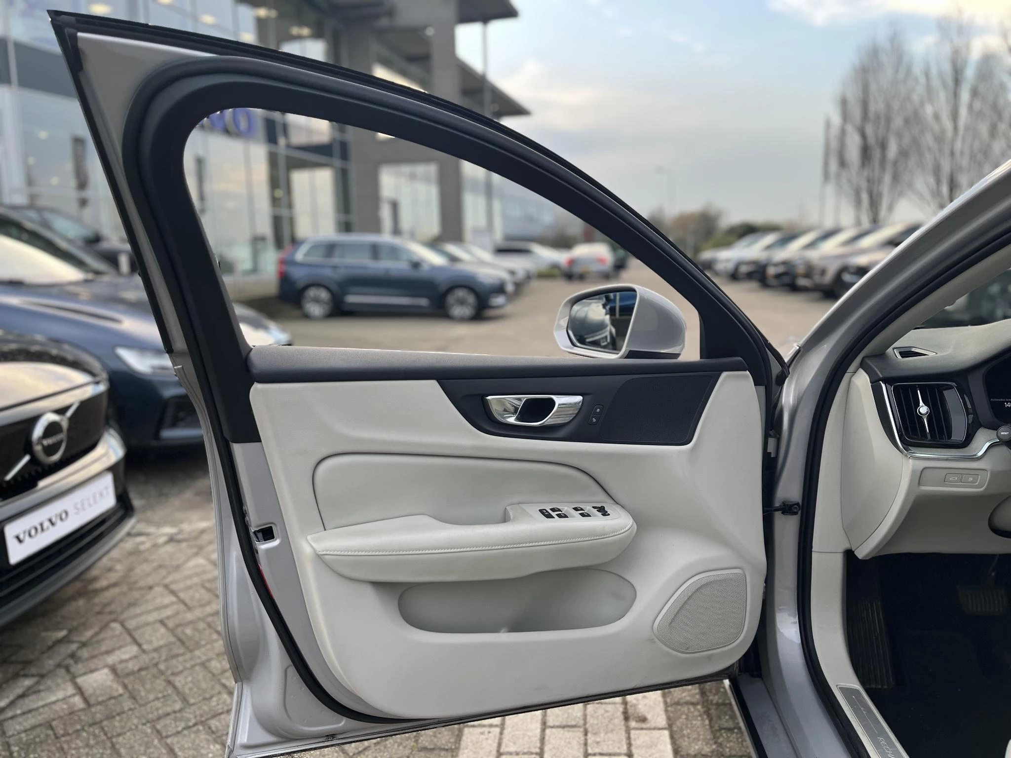 Volvo-S60-image-5