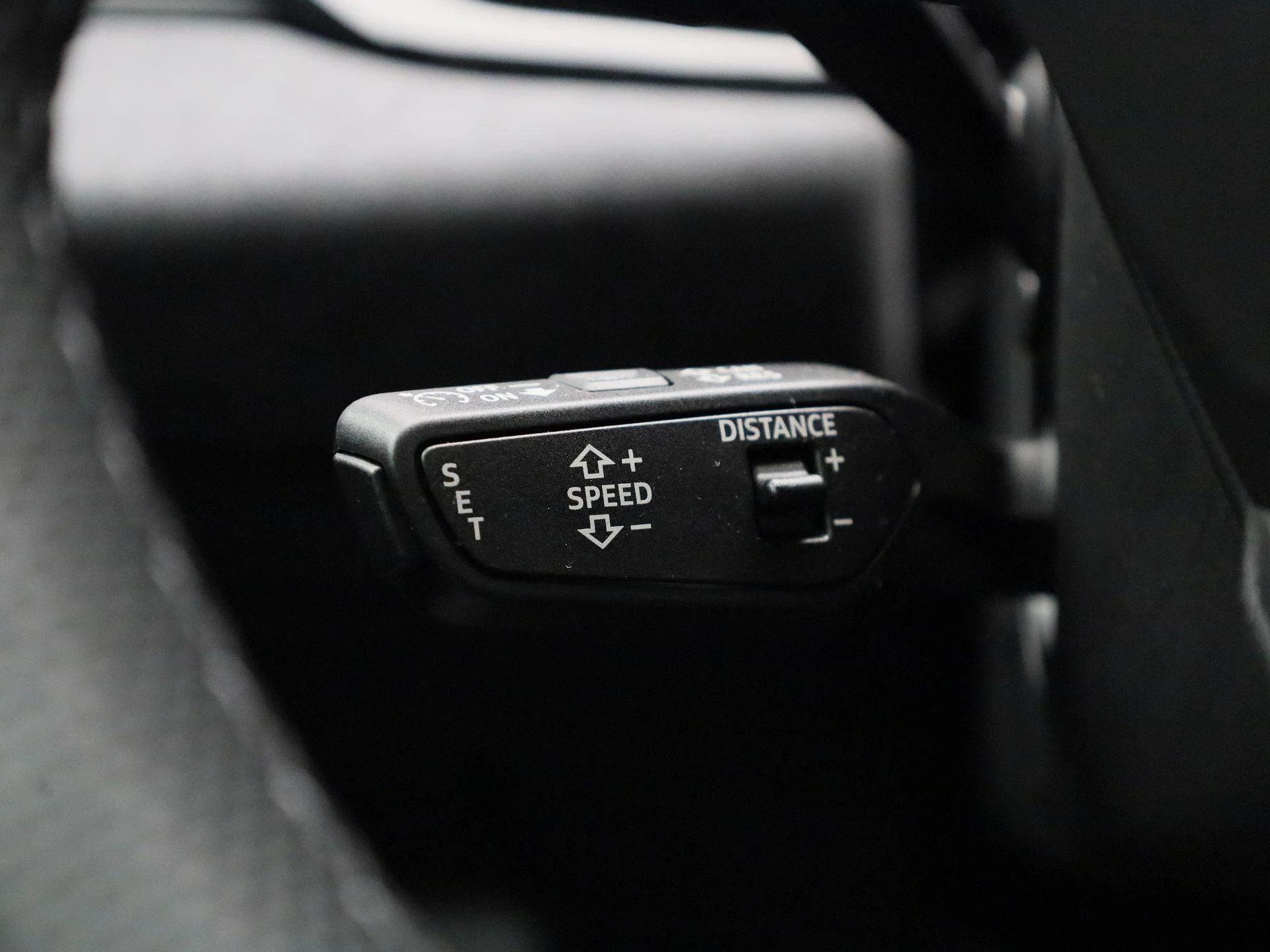 Audi A6 Avant 2.0 e-hybrid quattro S Competition 367 PK