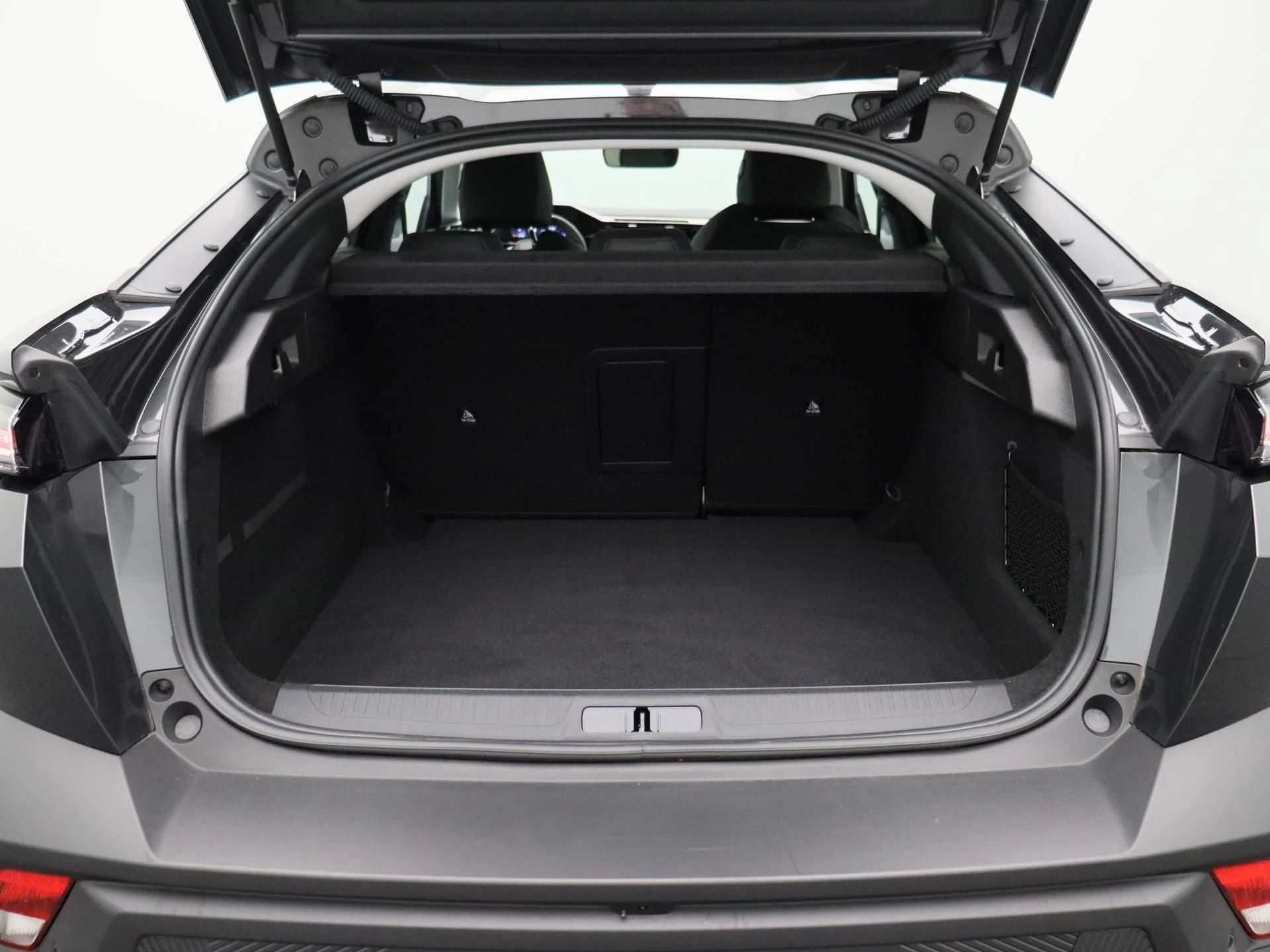 Peugeot-408-image-9