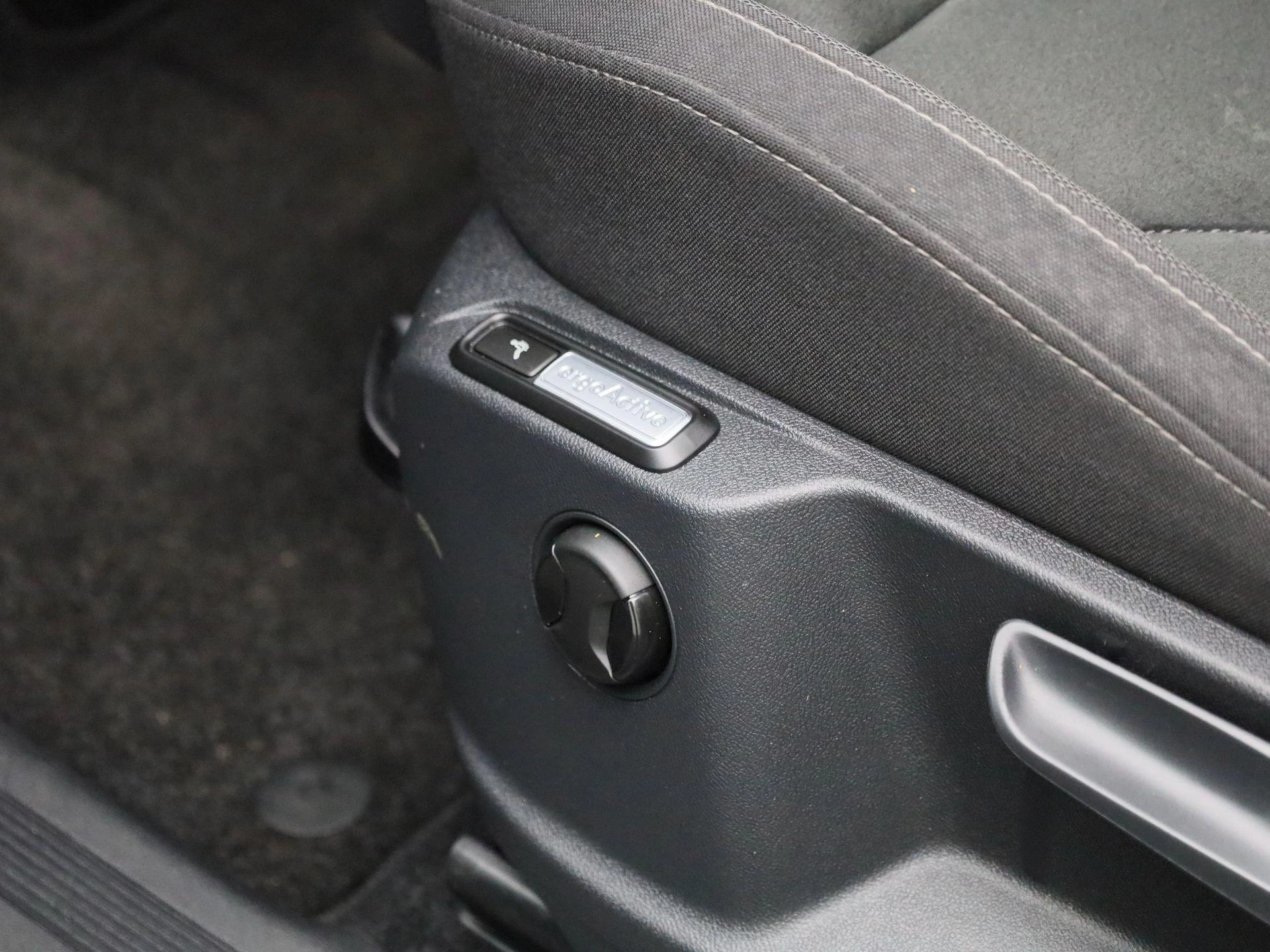 Volkswagen-Tiguan Allspace-image-30