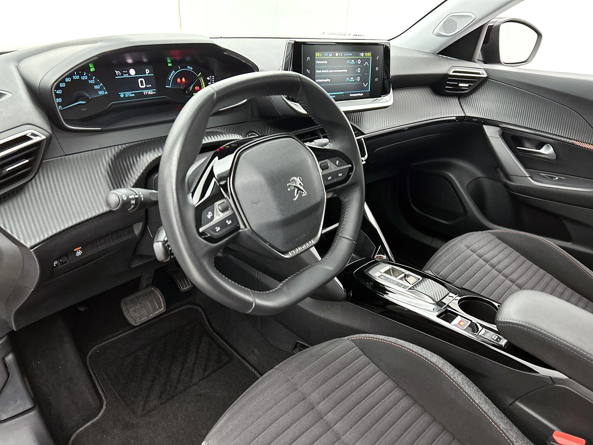 Peugeot-e-2008-image-21