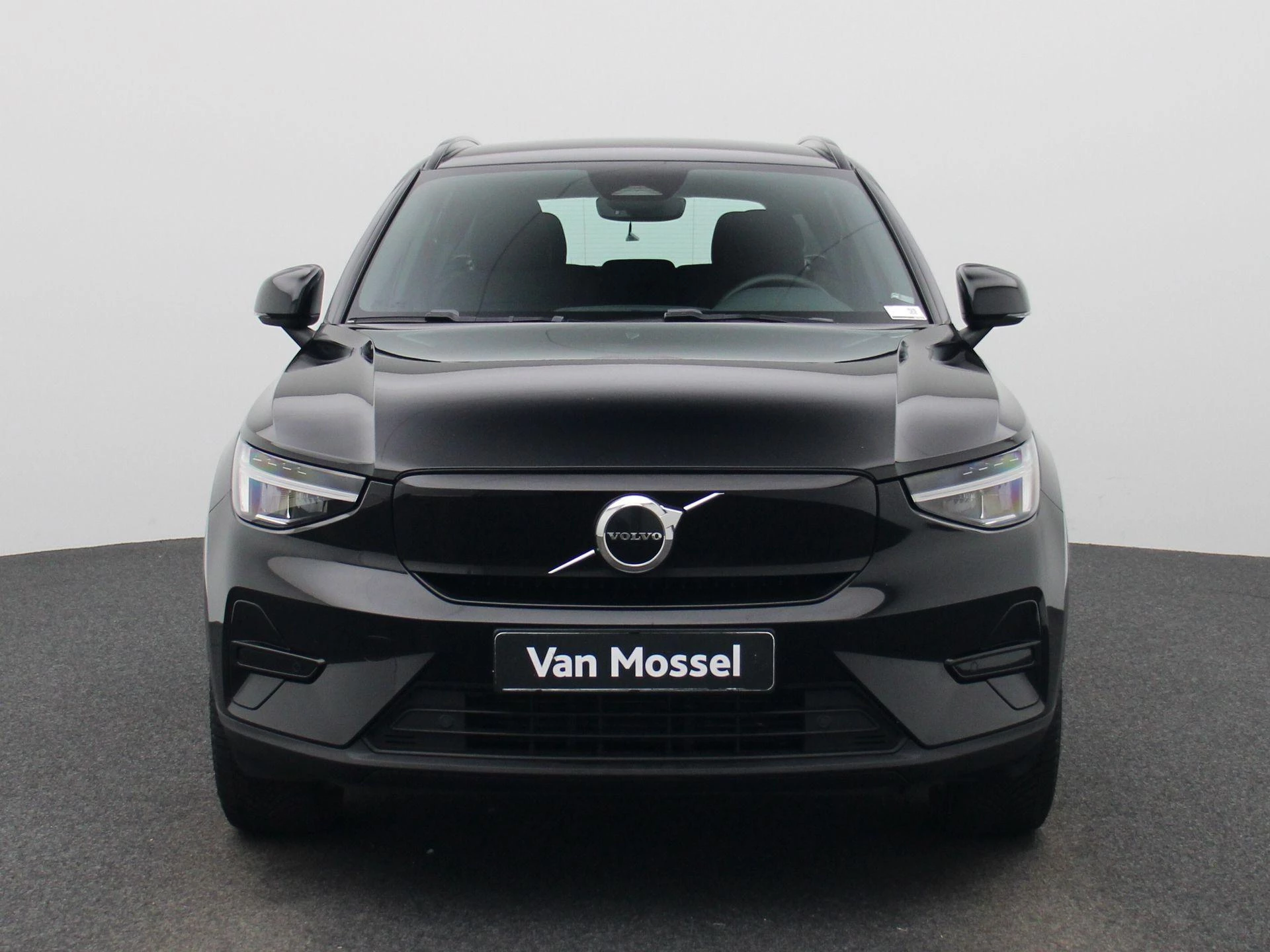 Volvo-XC40-image-2