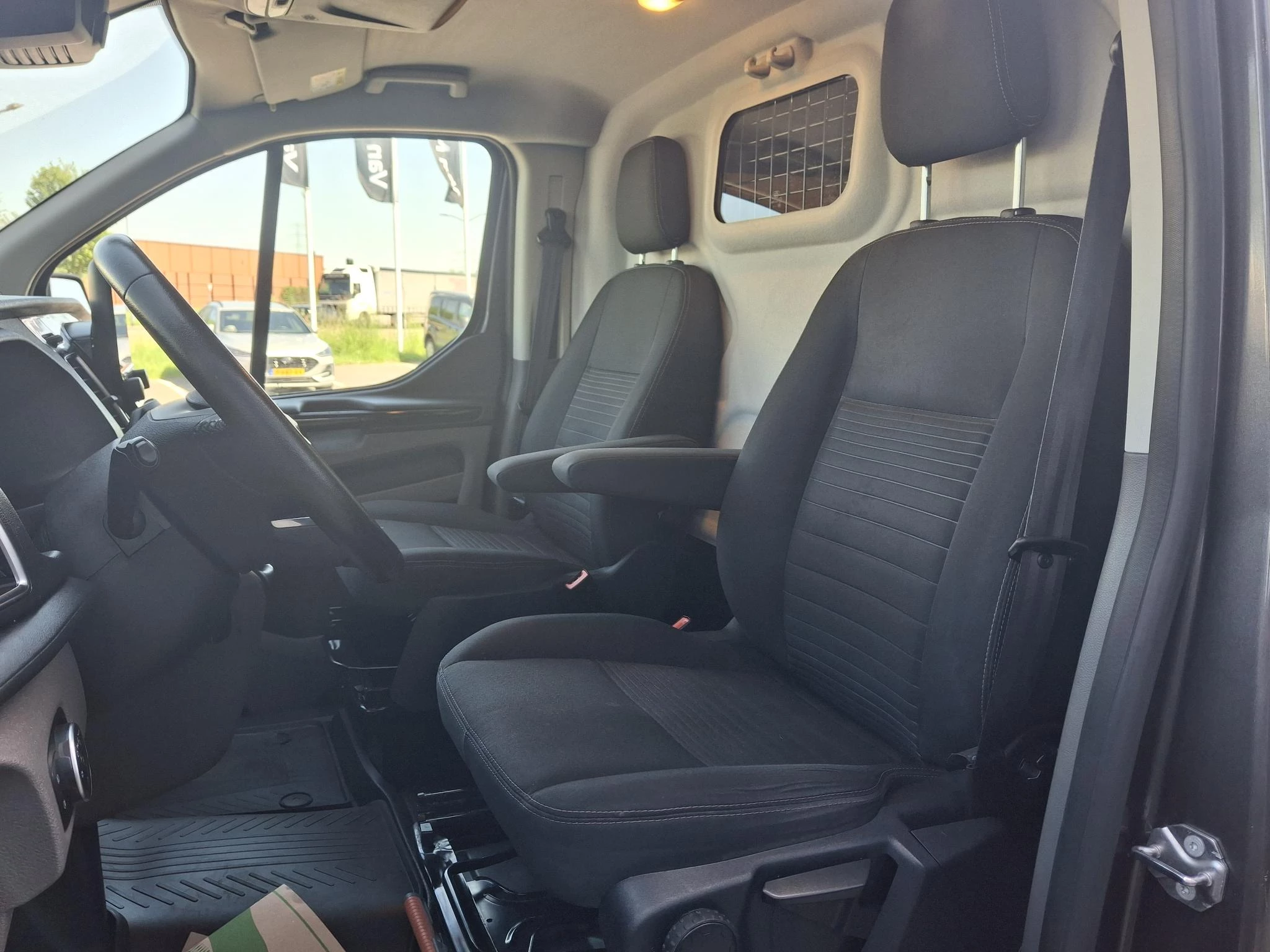 Ford Transit Custom 300 2.0 TDCI L2H1 Limited