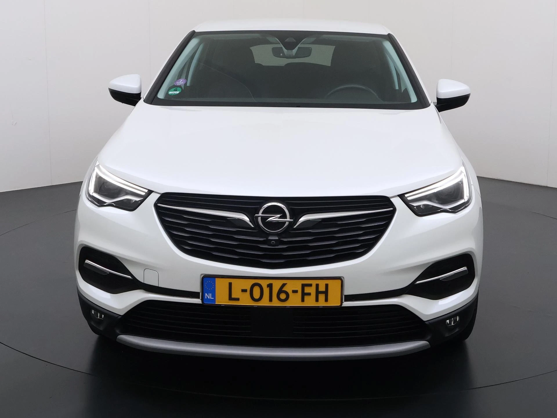 Opel-Grandland X-image-2