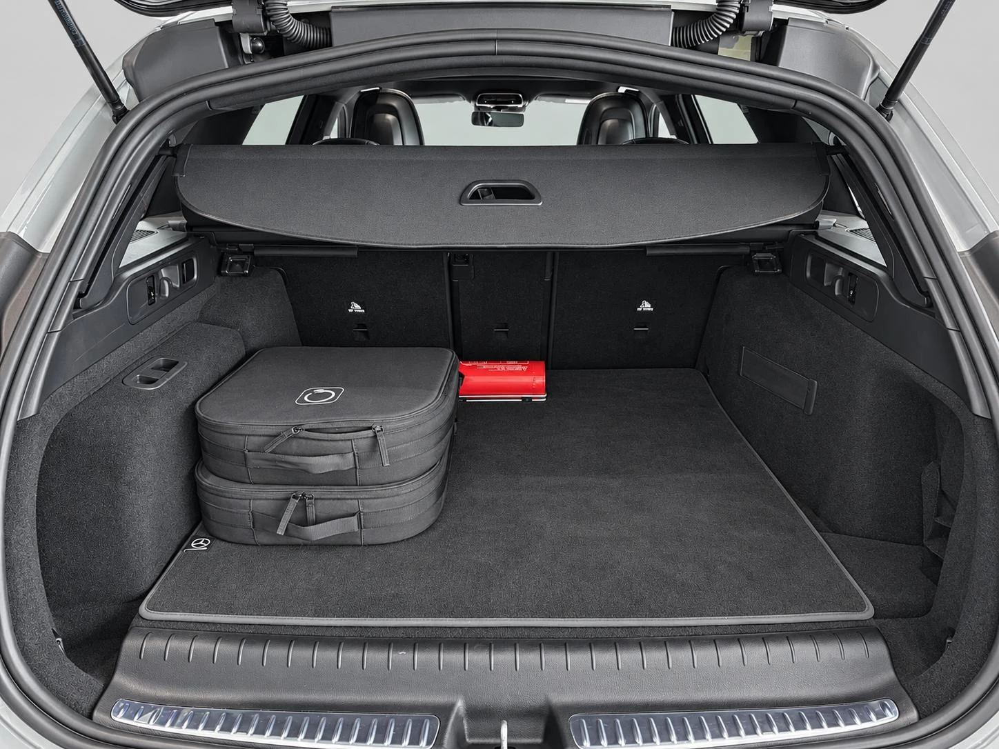 Mercedes-Benz-C-Klasse-image-3