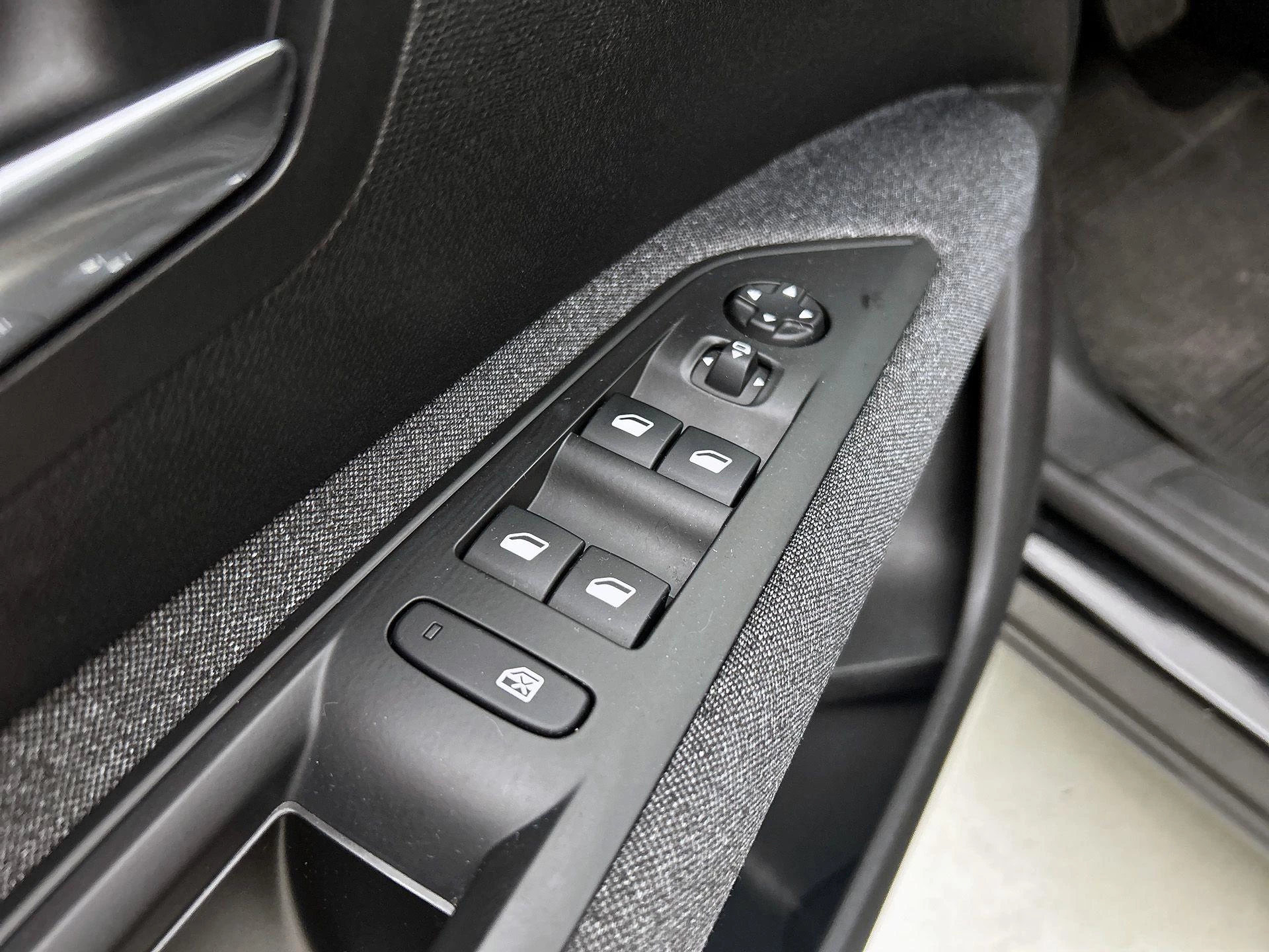 Peugeot-5008-image-33