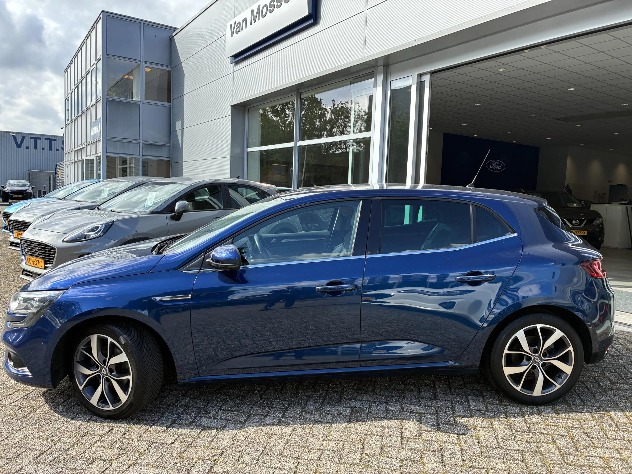 Renault-Mégane-image-1