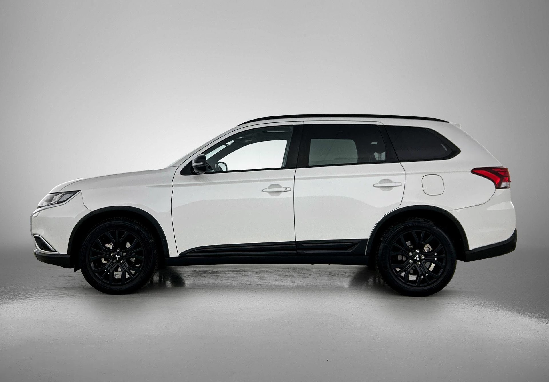 Mitsubishi-Outlander-image-1