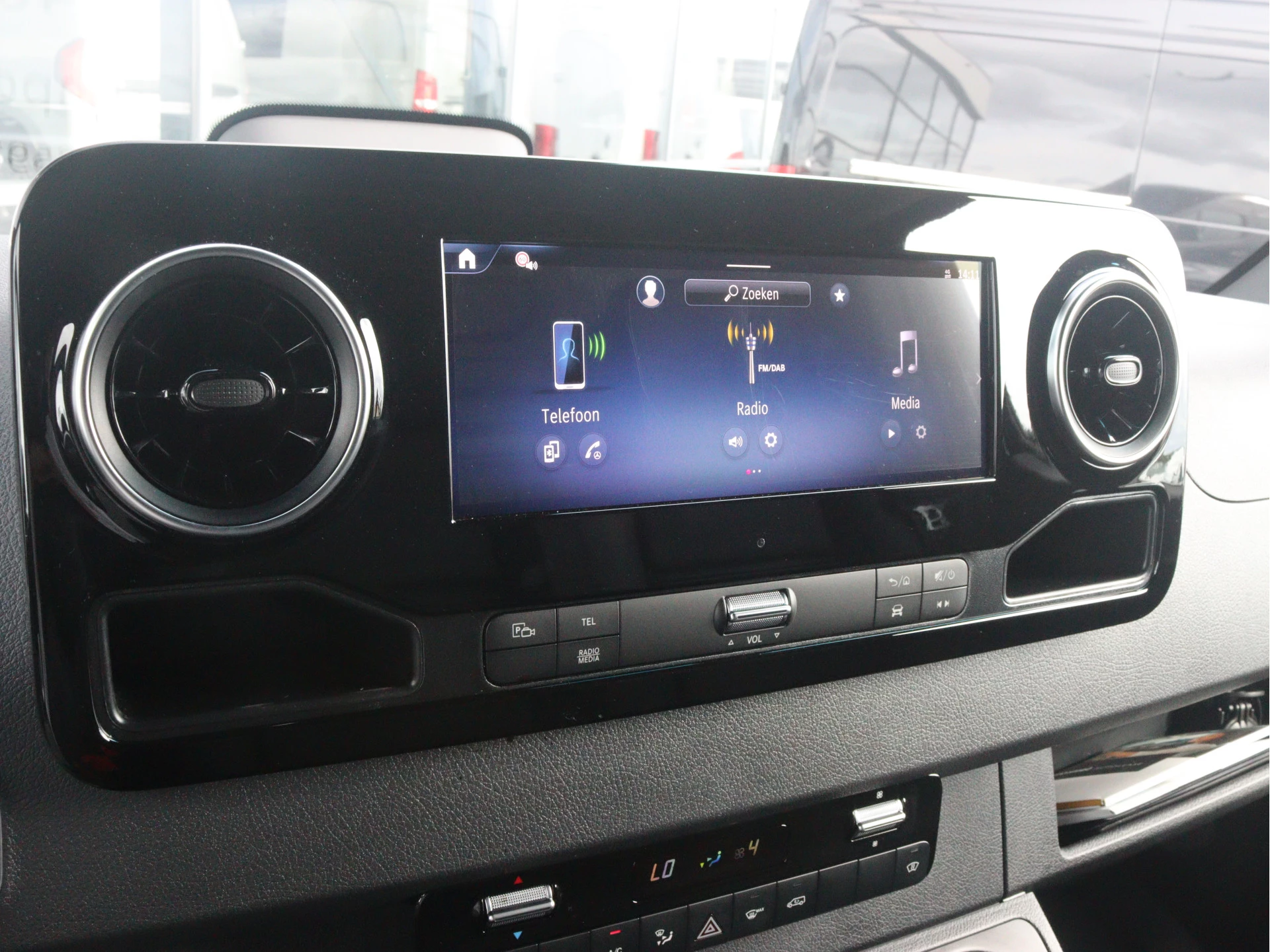 Mercedes-Benz-Sprinter-image-8