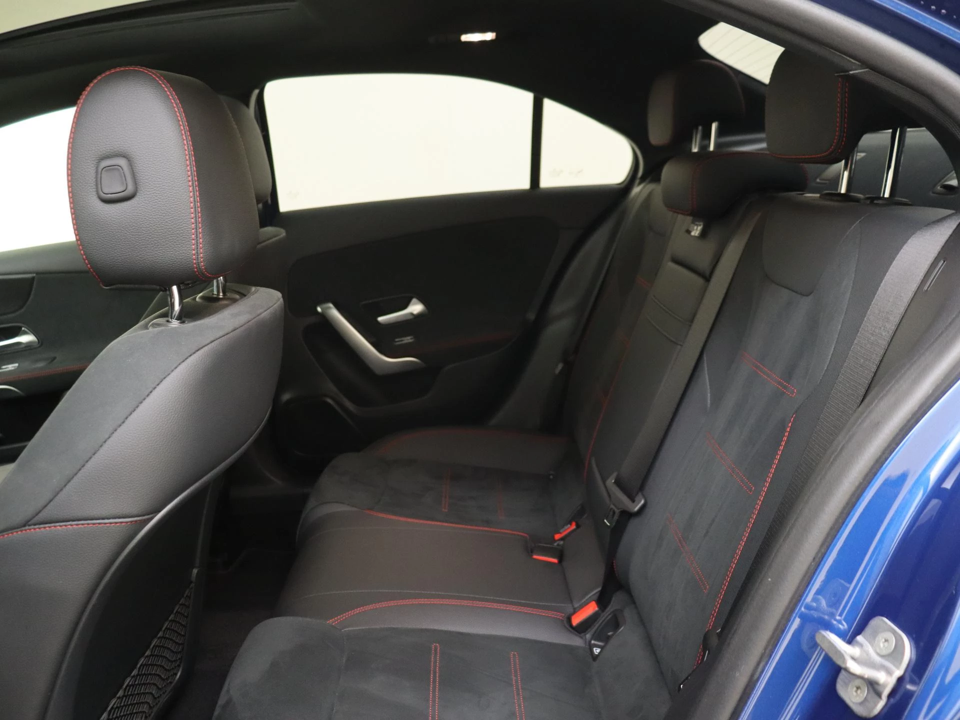 Mercedes-Benz-A-Klasse-image-11